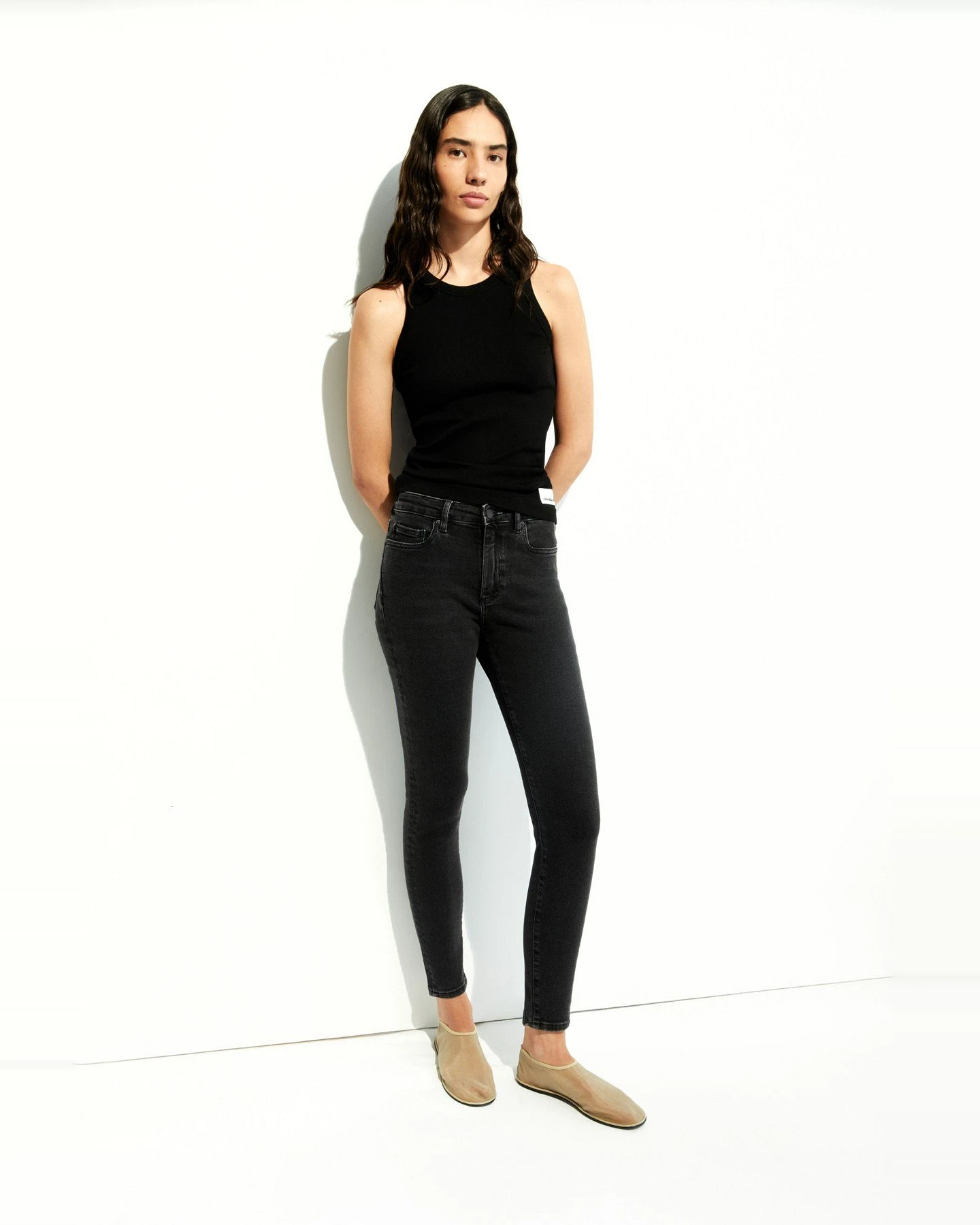 Jeans Tillaa x Stretch True Black Washed – Ansicht 4