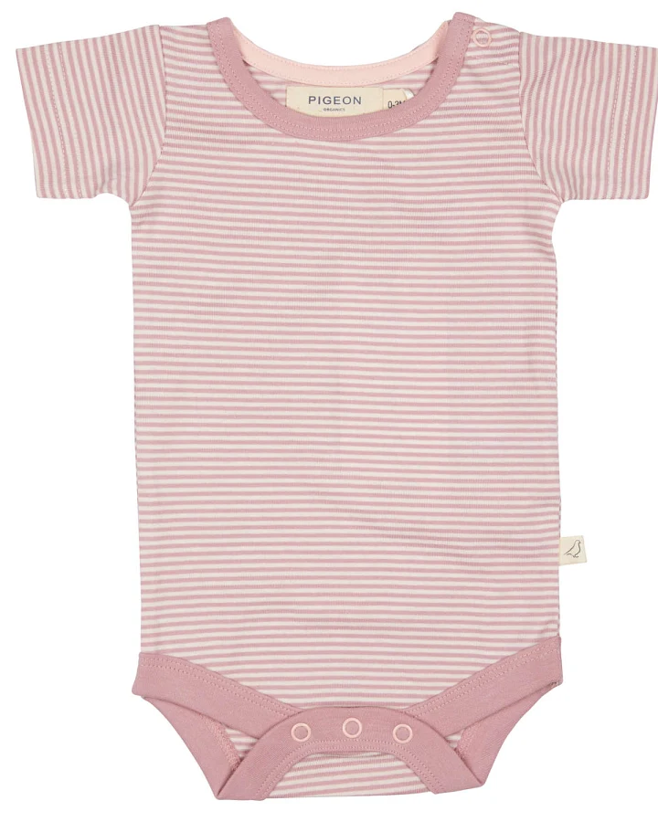 Pigeon Organics - Kurzarmbody geringelt altrosa