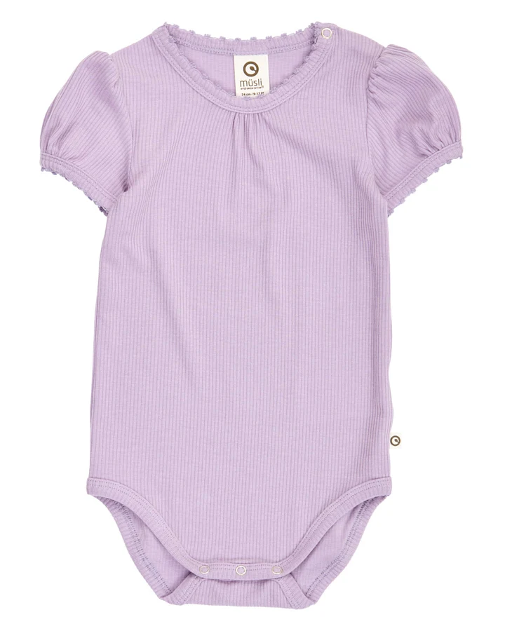 Müsli by green Cotton - Kurzarmbody mit Picotkante hellviolett