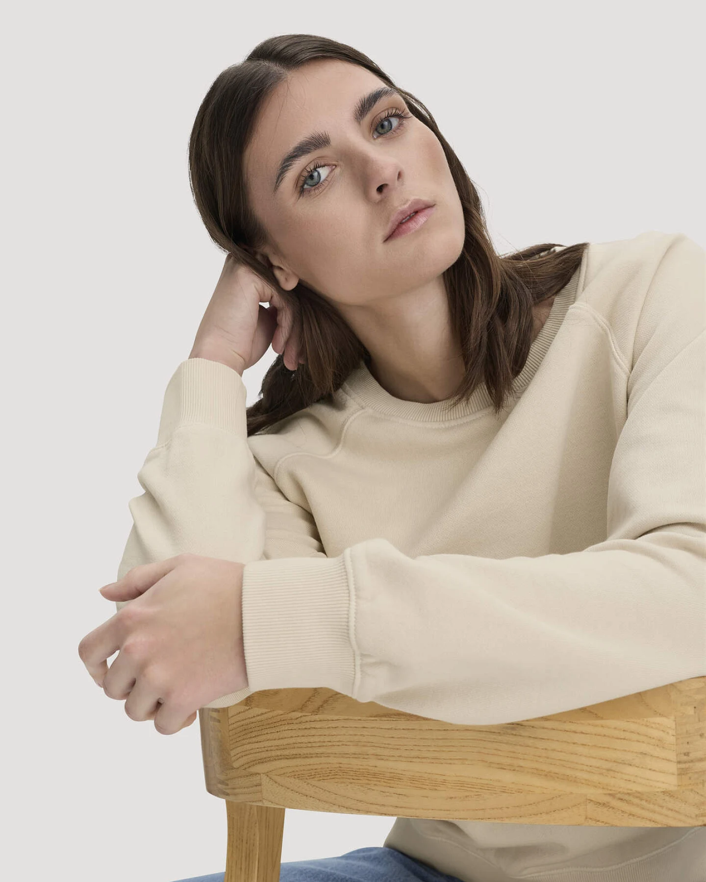 hessnatur Damen Sweatshirt Oversize aus Bio-Baumwolle - beige - Größe S – Ansicht 4