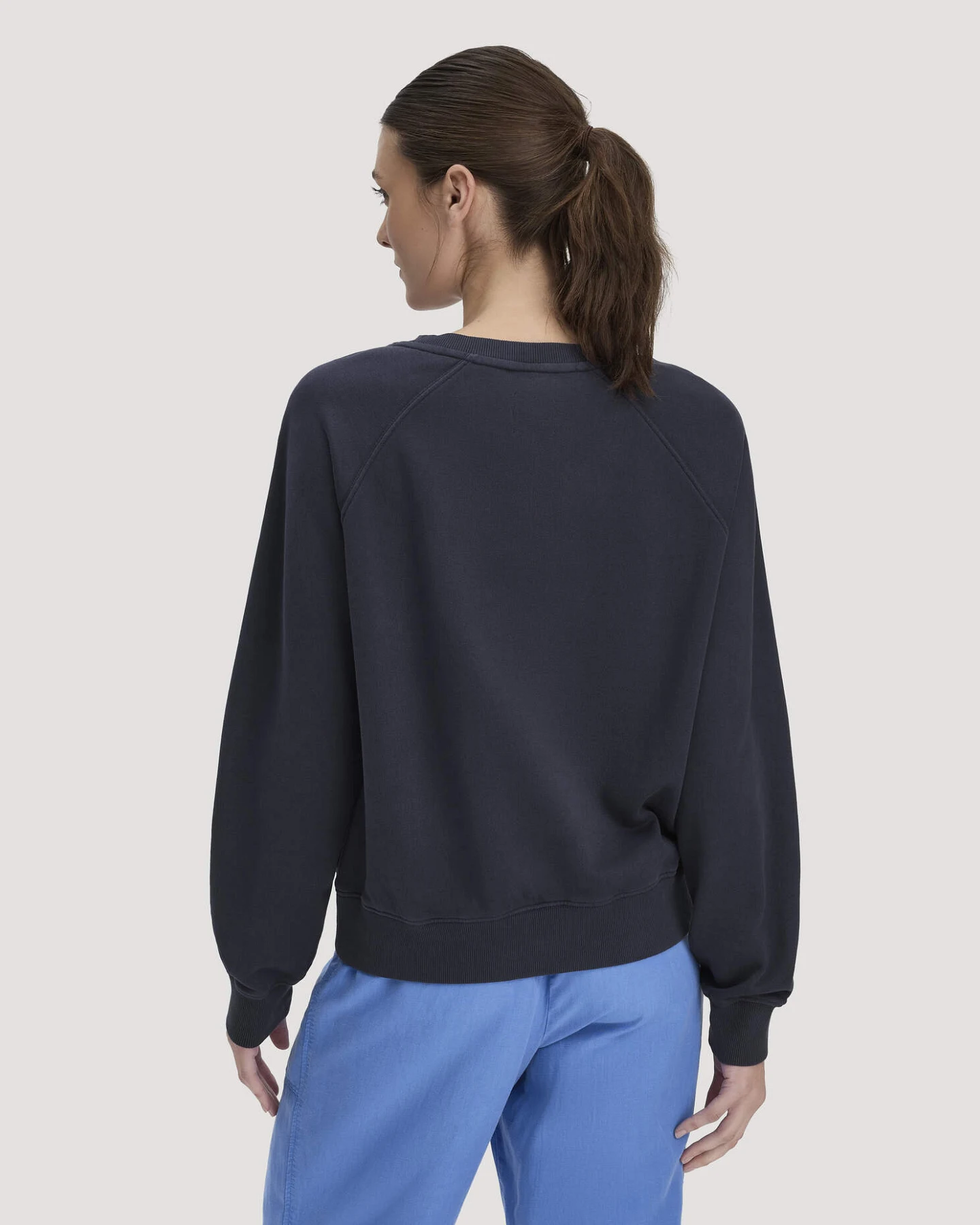 hessnatur Damen Sweatshirt Oversize aus Bio-Baumwolle - blau - Größe S – Ansicht 3