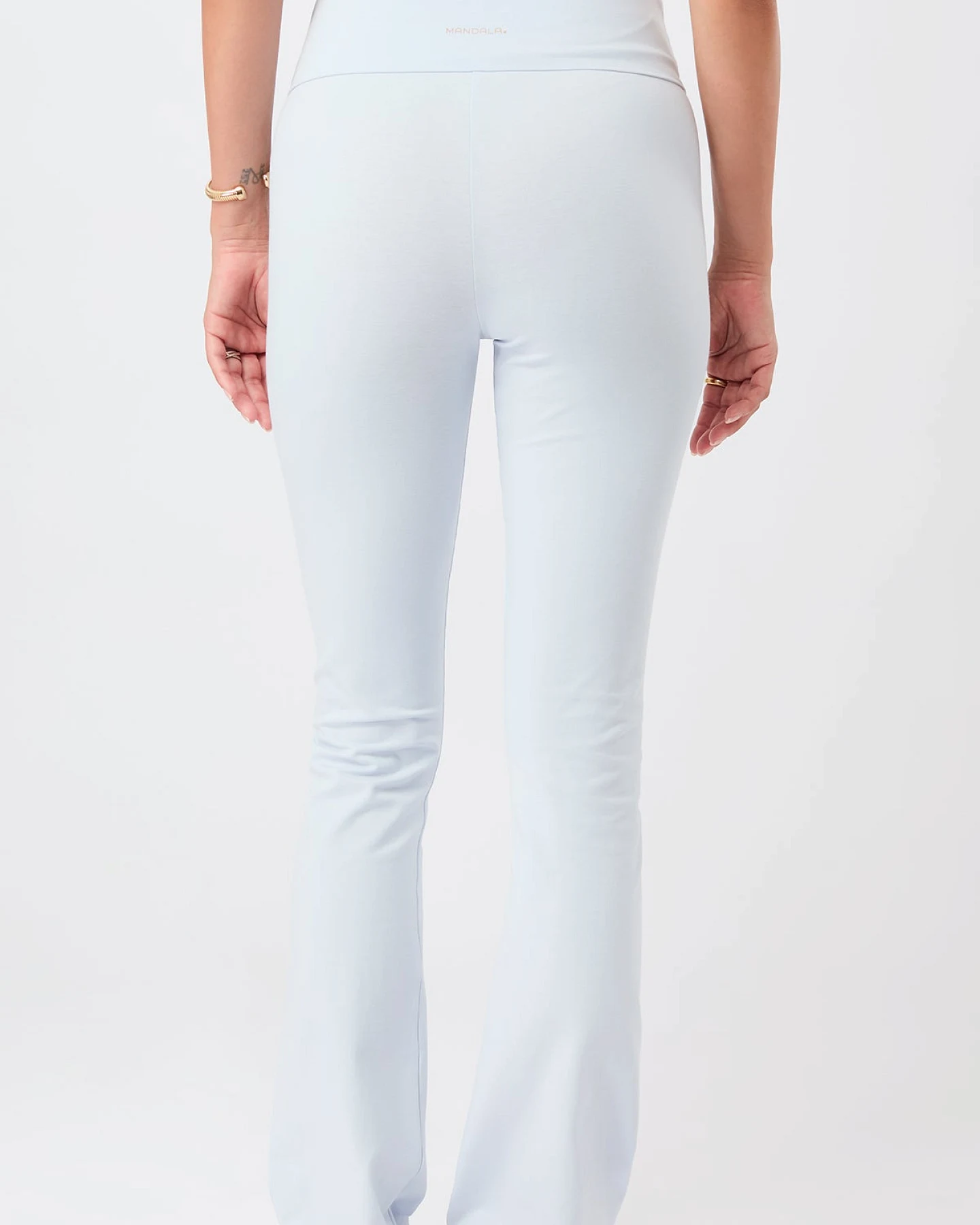 MANDALA Damen vegan Hose Classic Rolldown Baby Blue – Ansicht 2