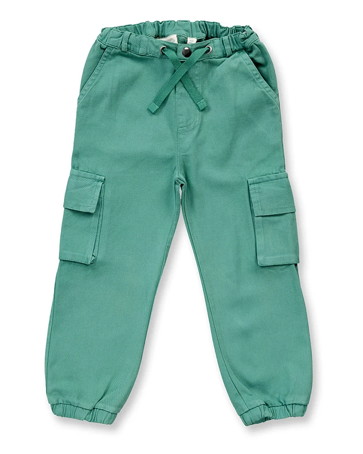 Kinderhose in smaragdgrün, Modell MAILO