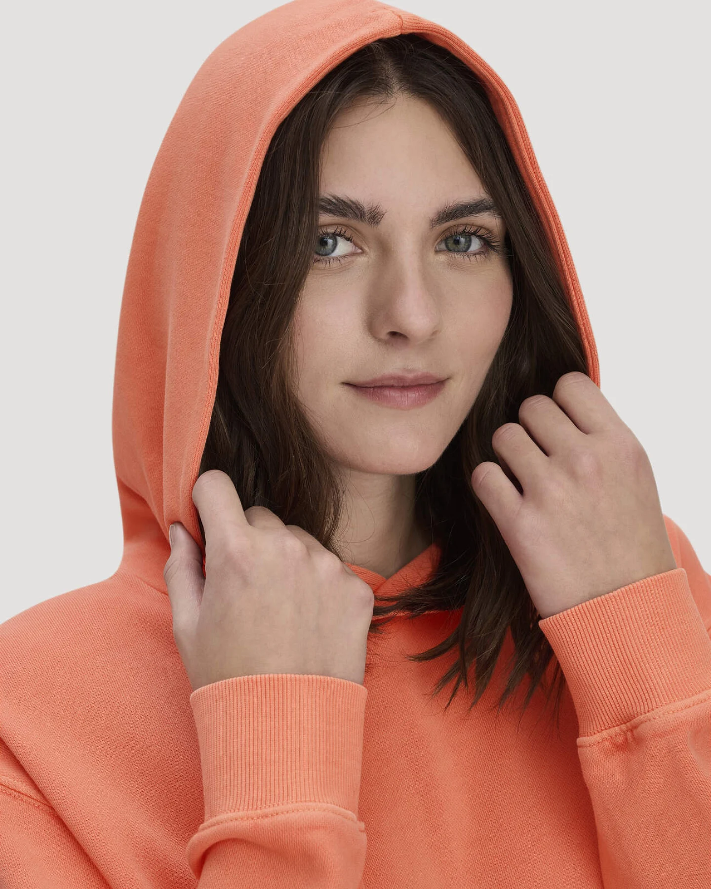 hessnatur Damen Sweathoodie Relaxed aus Bio-Baumwolle - orange - Größe L – Ansicht 4