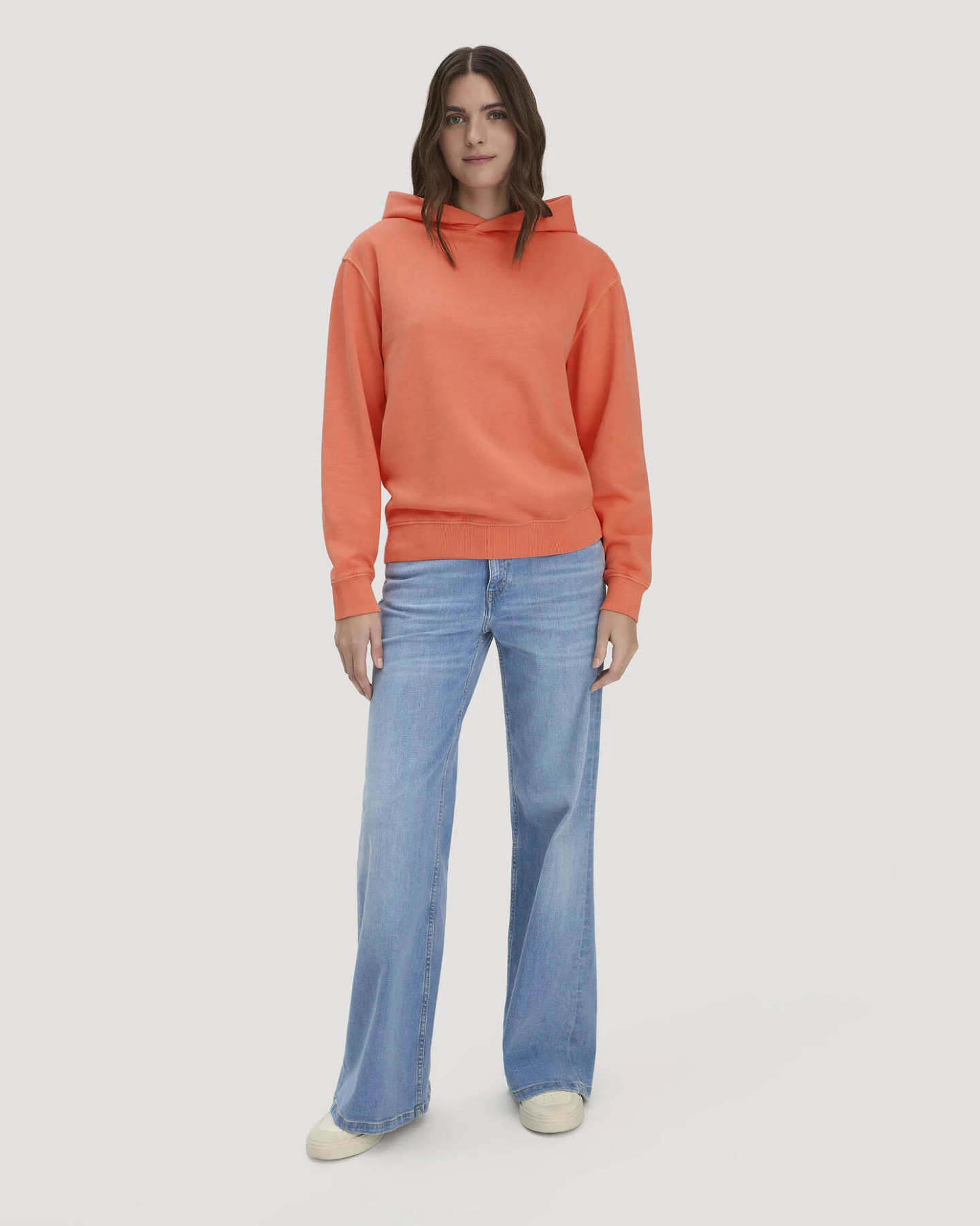 hessnatur Damen Sweathoodie Relaxed aus Bio-Baumwolle - orange - Größe M – Ansicht 2