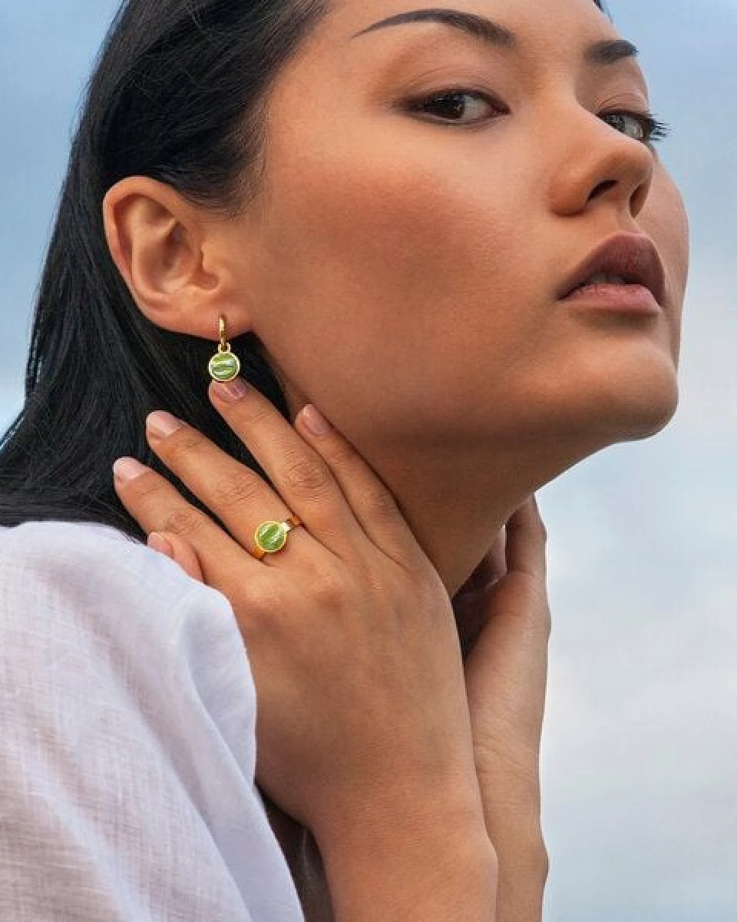 ALEXASCHA Gold Clip Creolen mit Anhänger – Ansicht 2