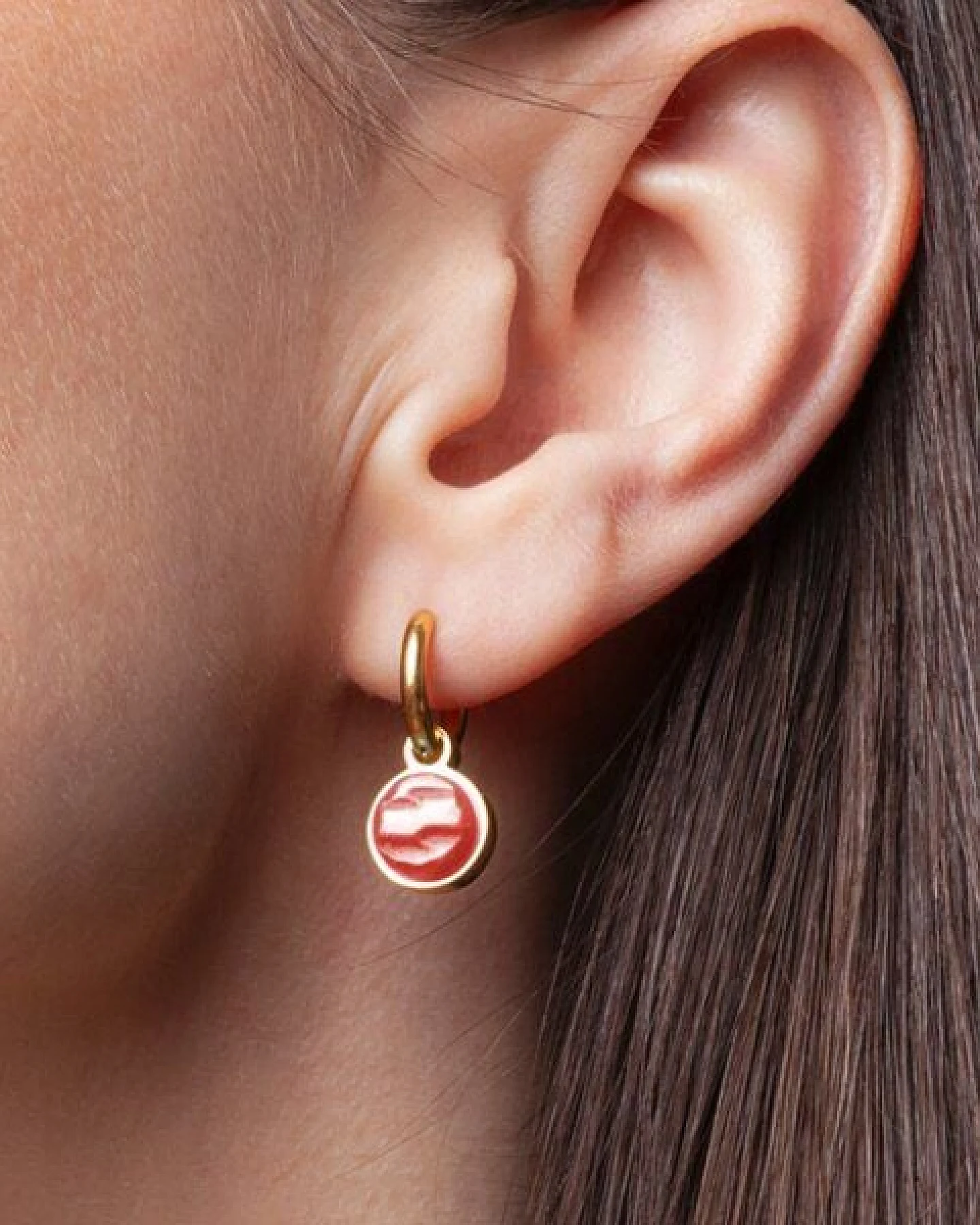 ALEXASCHA Gold Clip Creolen mit Anhänger – Ansicht 3