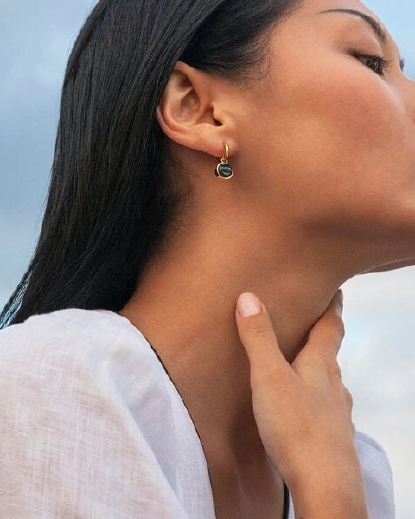 ALEXASCHA Gold Clip Creolen mit Anhänger – Ansicht 2
