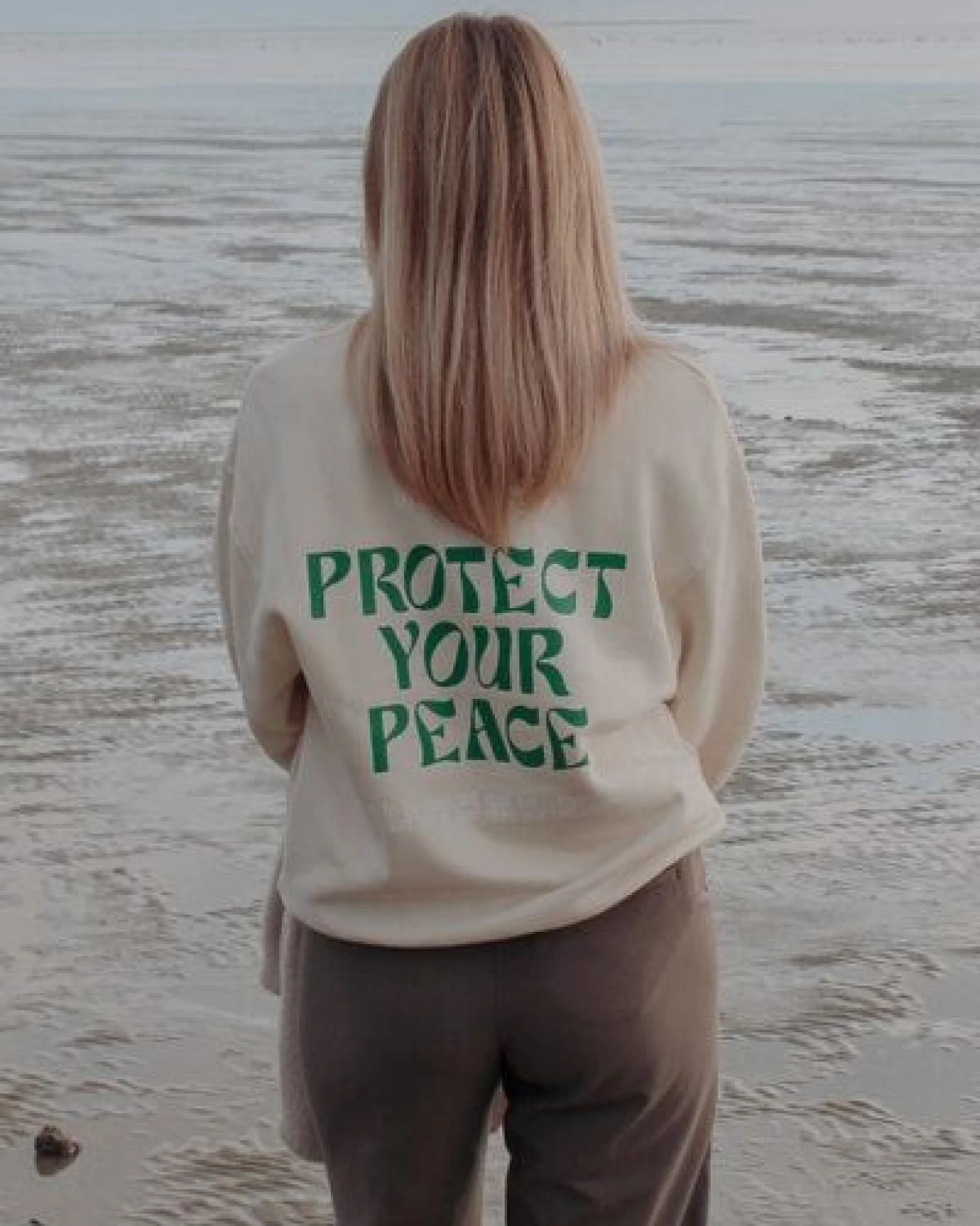 LITSCHI DESIGNS PEACE SWEATER – Ansicht 2