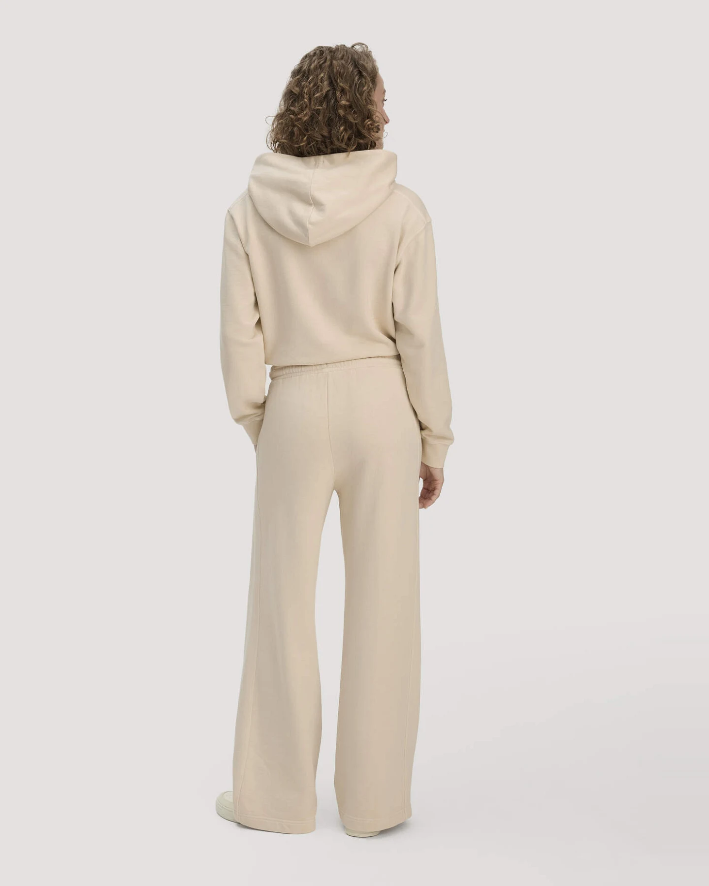 hessnatur Damen Sweathose Wide Leg Relaxed aus Bio-Baumwolle - beige - Größe XXL – Ansicht 2