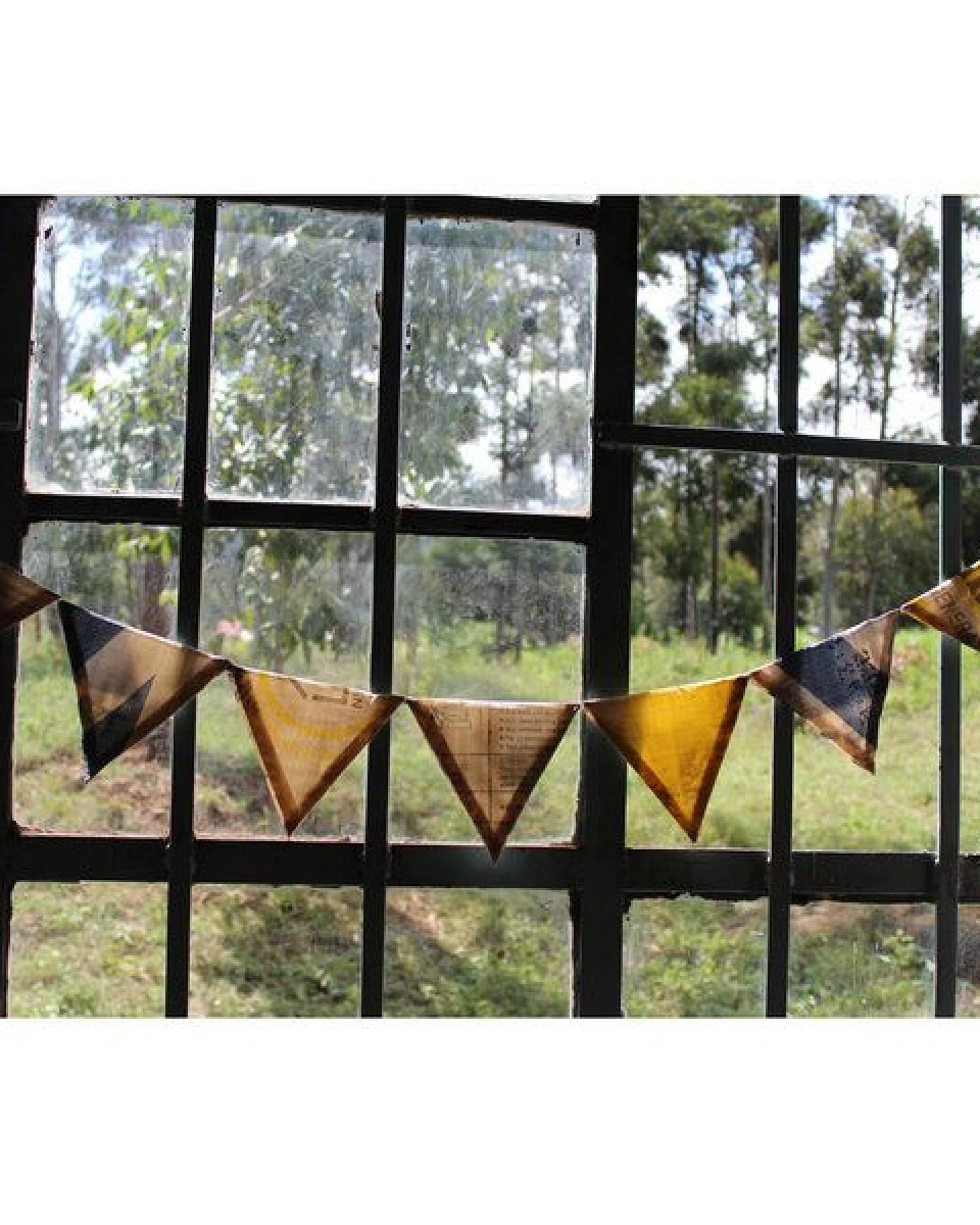 Nyuzi Blackwhite Upcycling Wimpelkette – Ansicht 4
