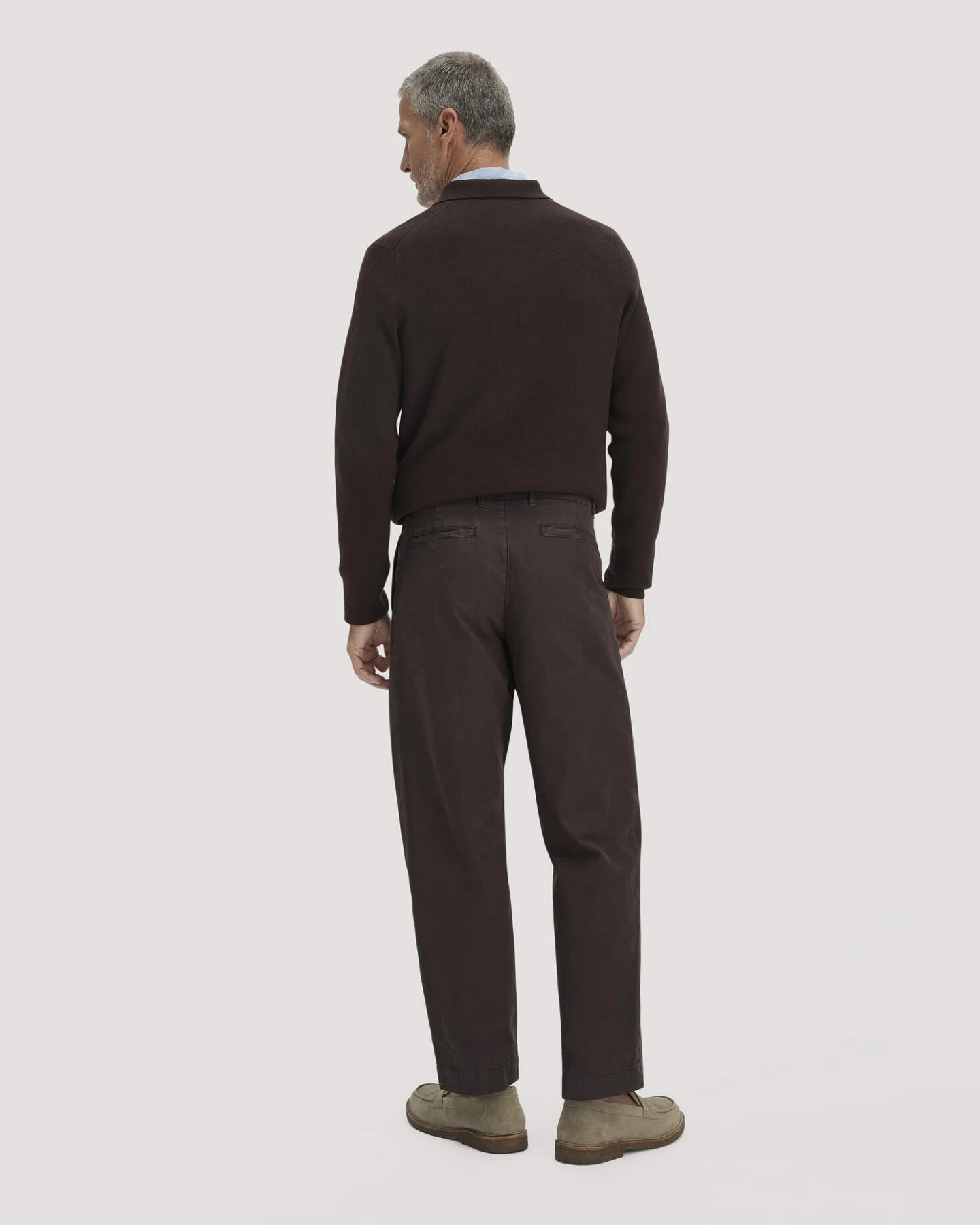 hessnatur Herren Chino RONNEL Relaxed aus Bio-Baumwolle - braun - Größe 31/32 – Ansicht 2