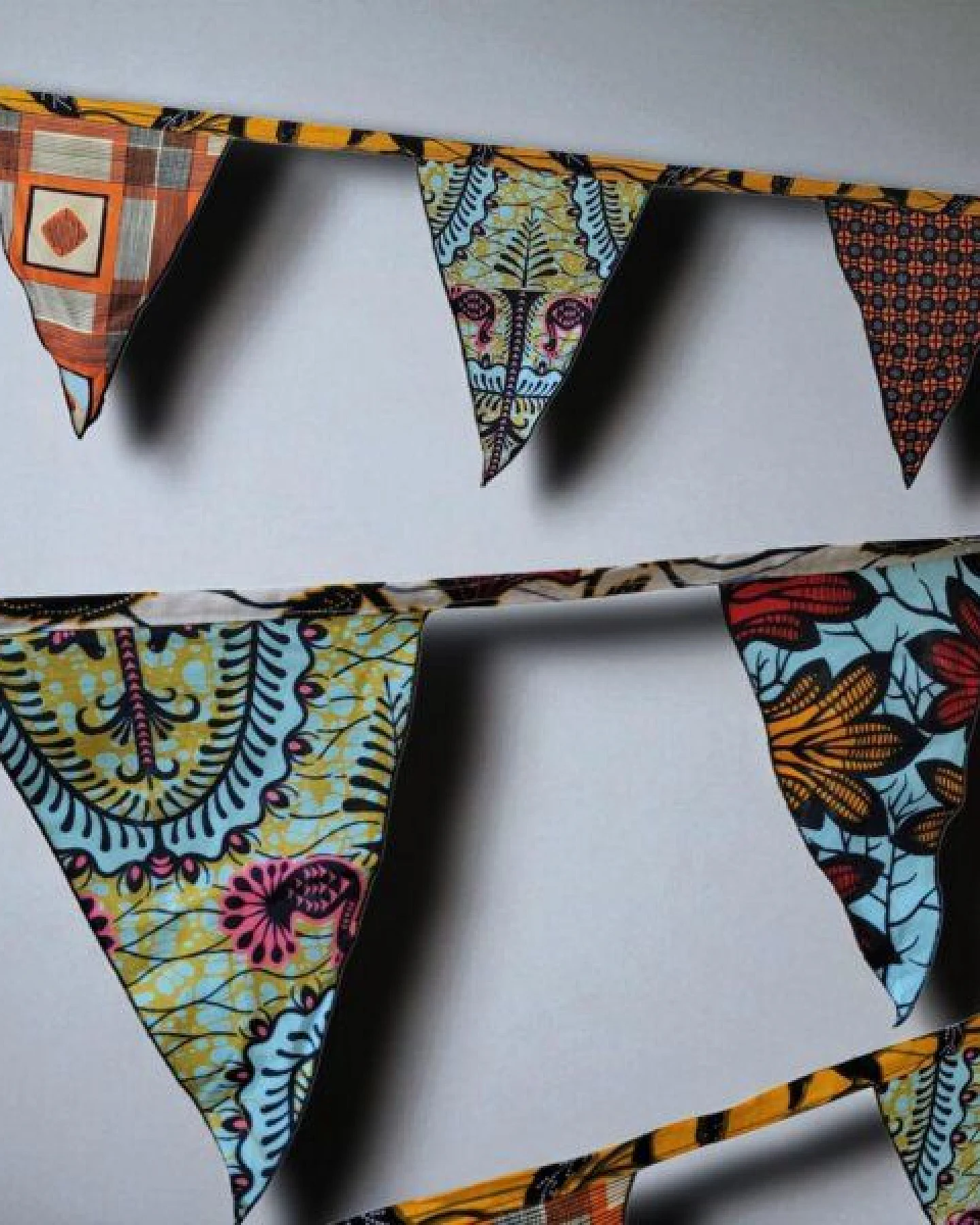 Moogoo Creative Africa Wimpelgirlande aus Wax-Stoff – Ansicht 4