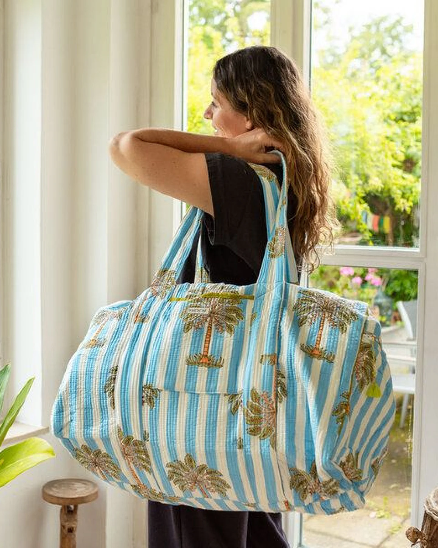 KIKOONI handgefertigte XXL Strand- und Reisetasche "K-BIG" – Ansicht 3