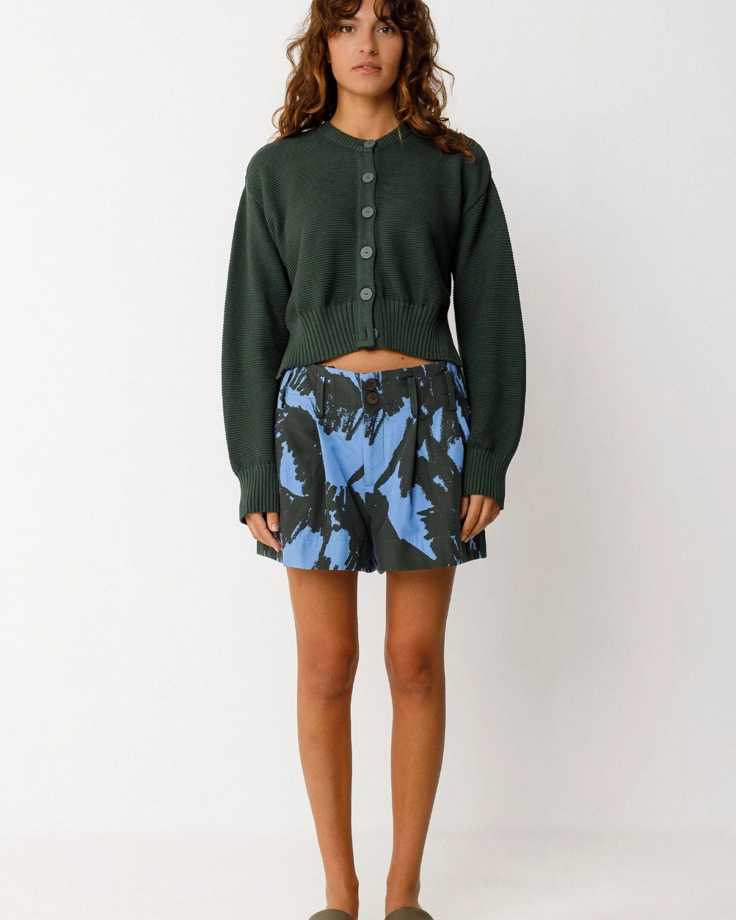 SKFK Damen vegan Shorts Leize Grün Blau – Ansicht 2