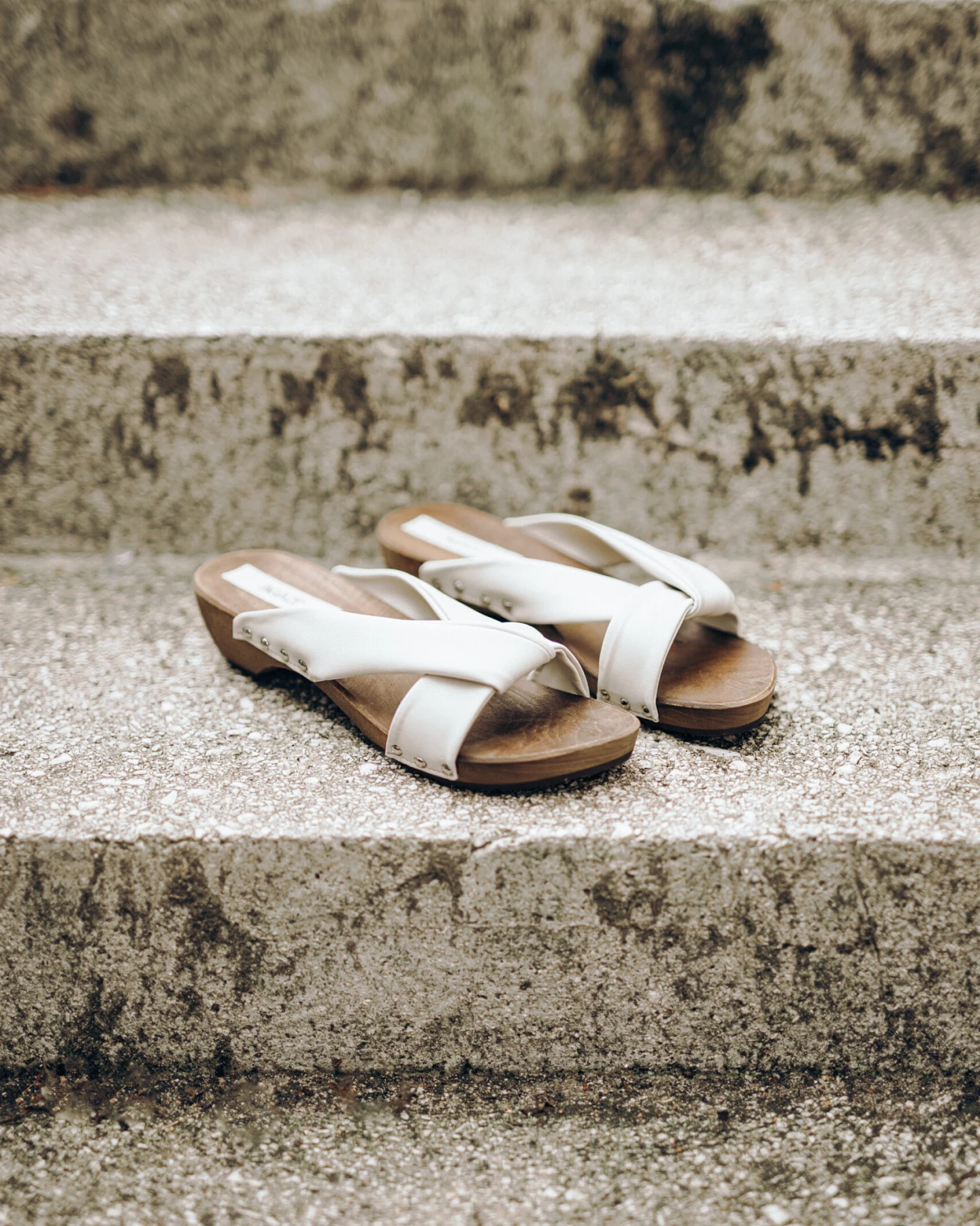 AGAZI Damen vegan Clogs Take Me To Tokyo In Beige – Ansicht 2
