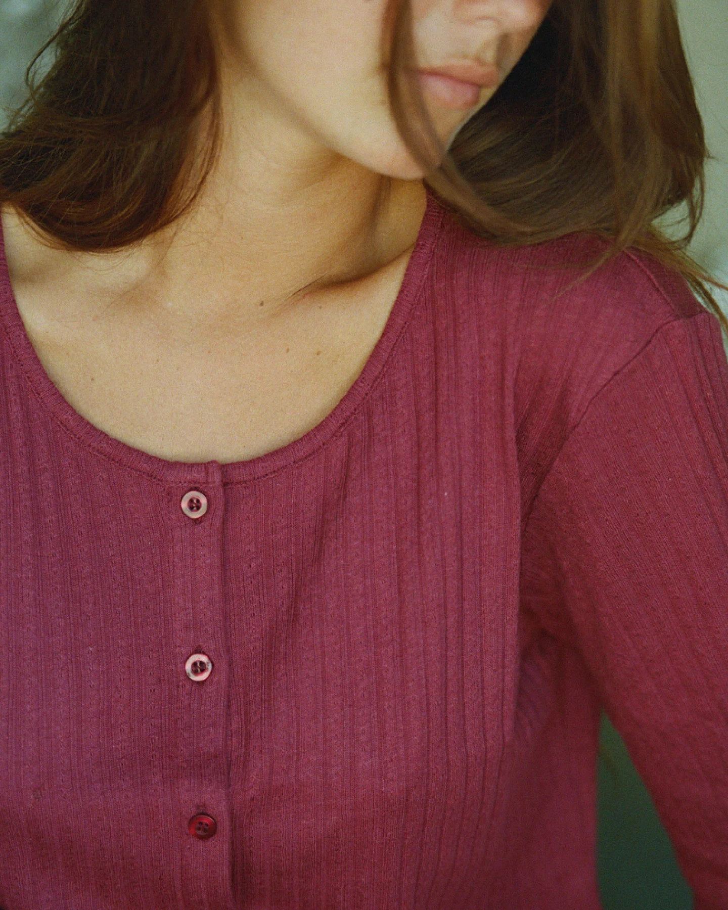 Nénés Damen vegan Top Maud Pflaume – Ansicht 2