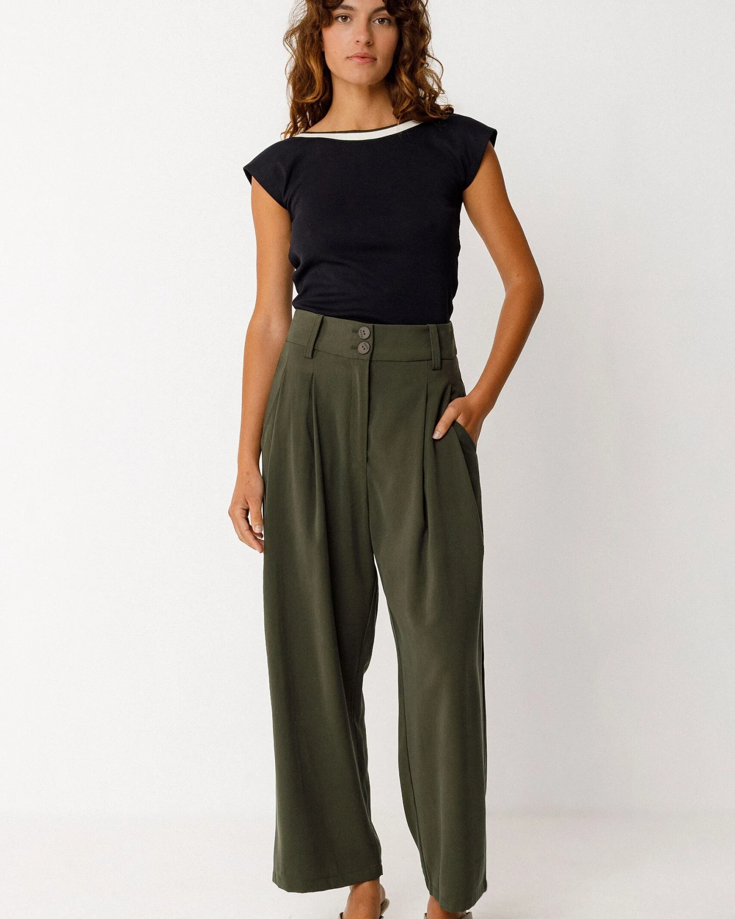 SKFK Damen vegan Hose Esti Grün – Ansicht 2