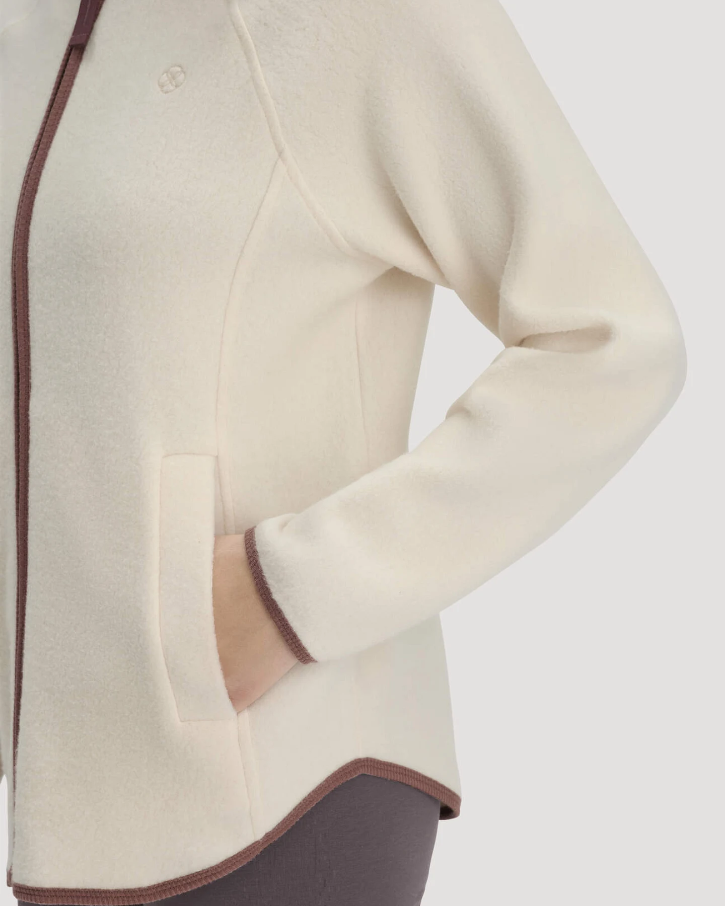 hessnatur Loungewear Fleece Jacke Relaxed ACTIVE LIGHT aus Bio-Baumwolle - natur - Größe XS – Ansicht 4
