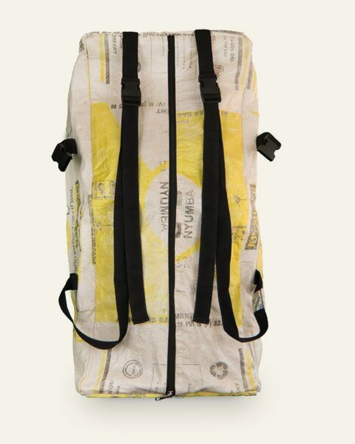 Nyuzi Blackwhite Upcycling Travelbag XL – Ansicht 3