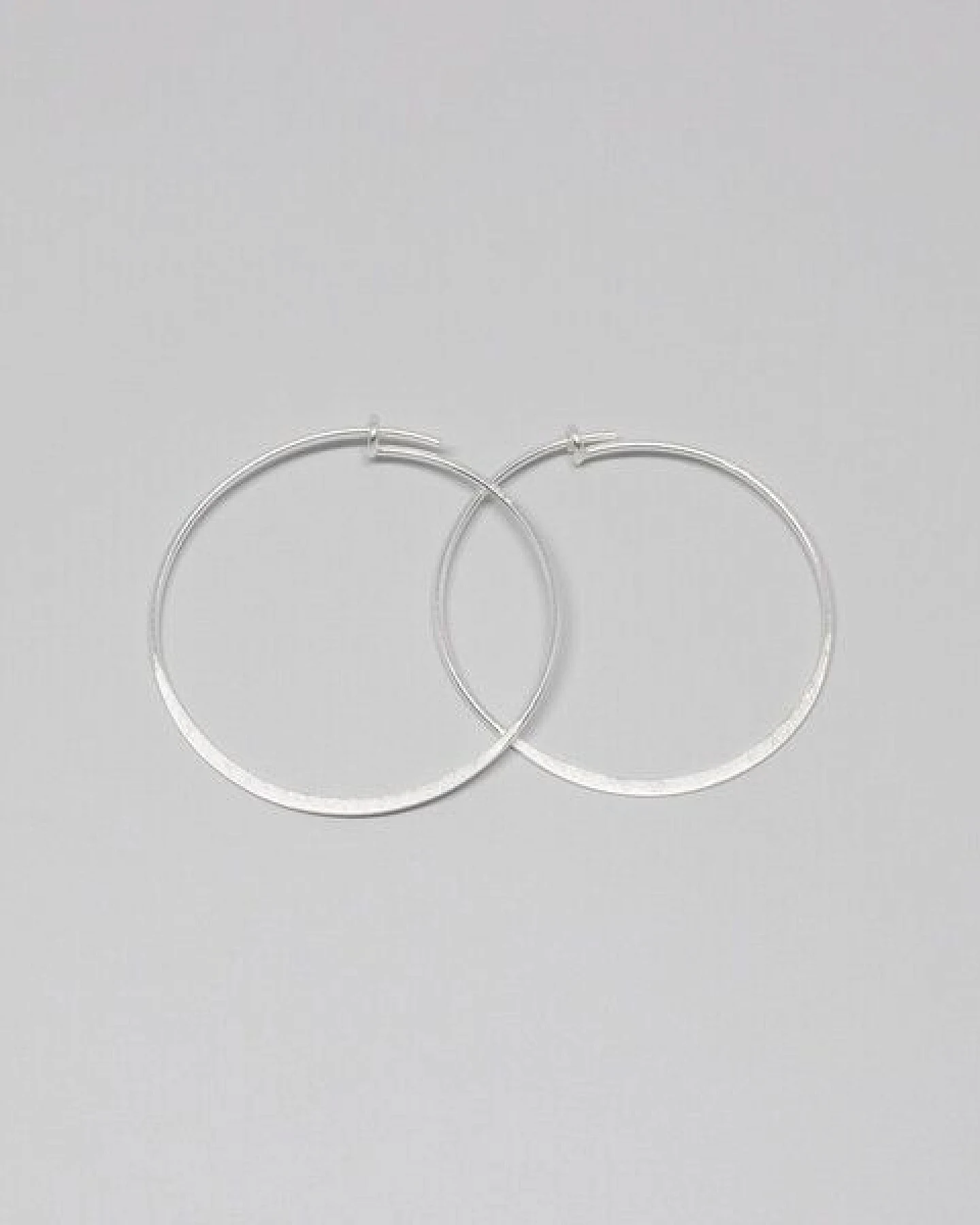 fejn jewelry Creole 'flat satin hoop M / L' – Ansicht 2
