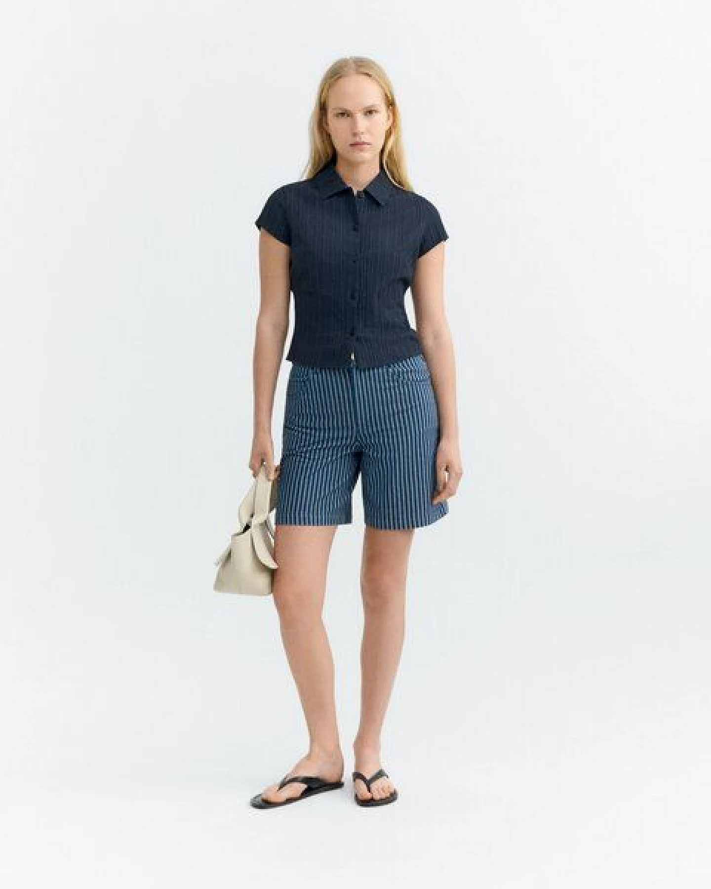 thinking mu Streifen Jeansshorts Modell: Luisa – Ansicht 4