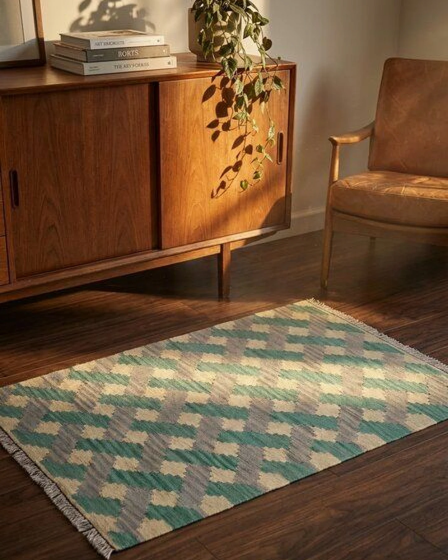 Kelim Gashgai Beige „Rugtales“ aus Schurwolle, 83x119 cm – Ansicht 2