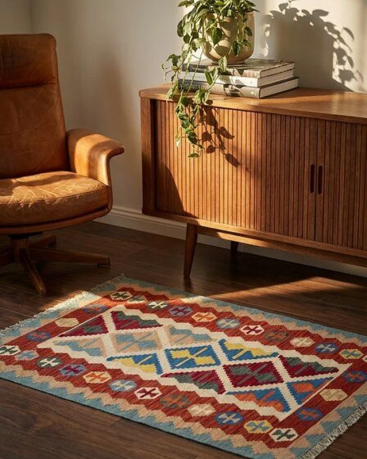 Kelim Gashgai Beige „Rugtales“ aus Schurwolle, 105x152 cm