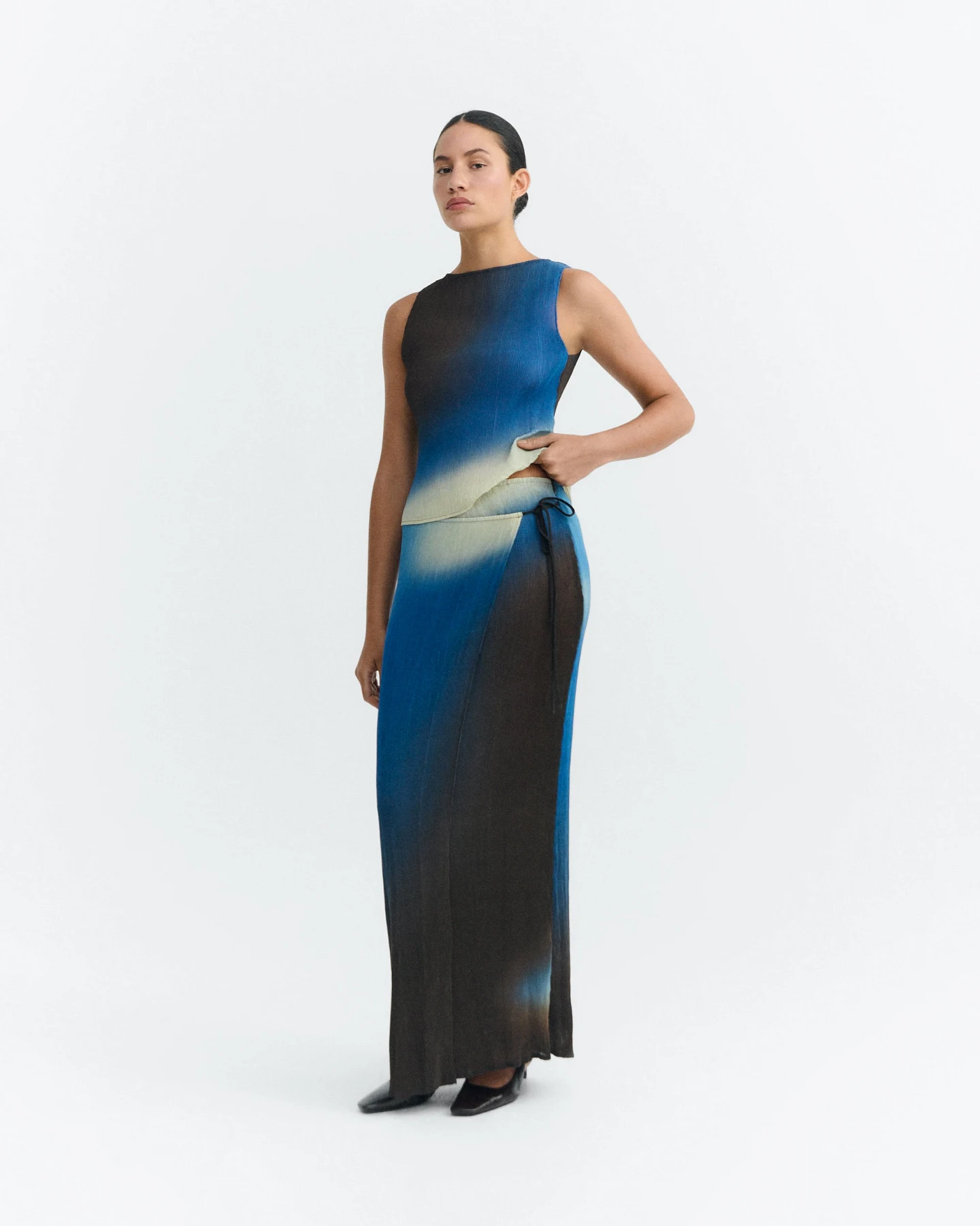 Thinking MU Damen vegan Long Skirt Pauline Glass Pleated Brown – Ansicht 2