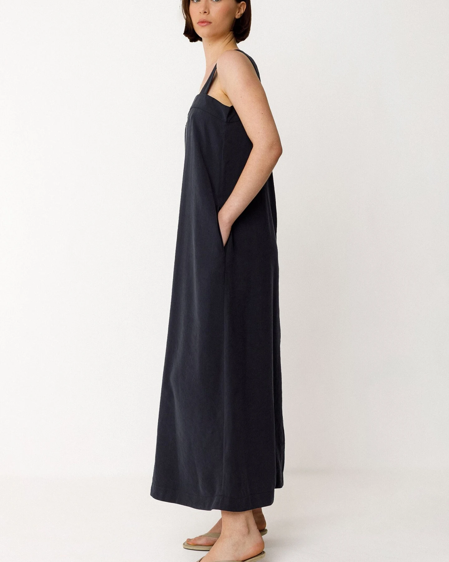 SKFK Damen vegan Kleid Elaia Schwarz – Ansicht 2