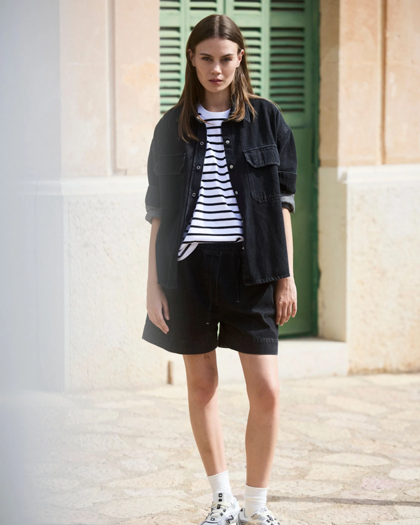 WOTE Damen vegan Jeansshorts, Schwarz – Ansicht 2