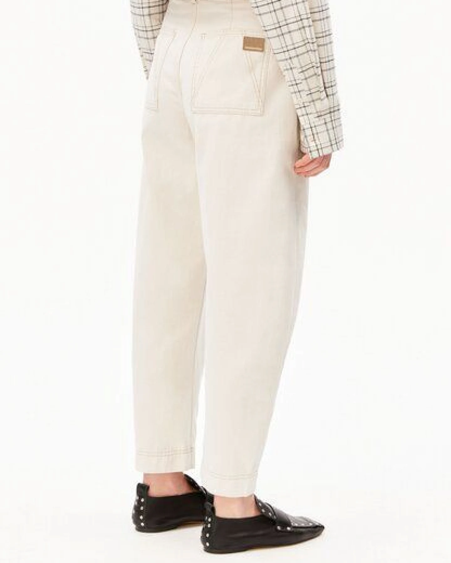 ARMEDANGELS WORKWEAR CANVAS BARREL Damen Stoffhose aus Bio-Baumwolle – Ansicht 2