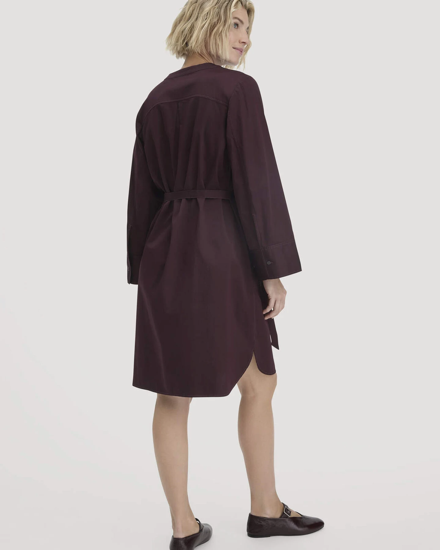 hessnatur Damen Kleid Relaxed aus Bio-Baumwolle - braun - Größe 42 – Ansicht 2