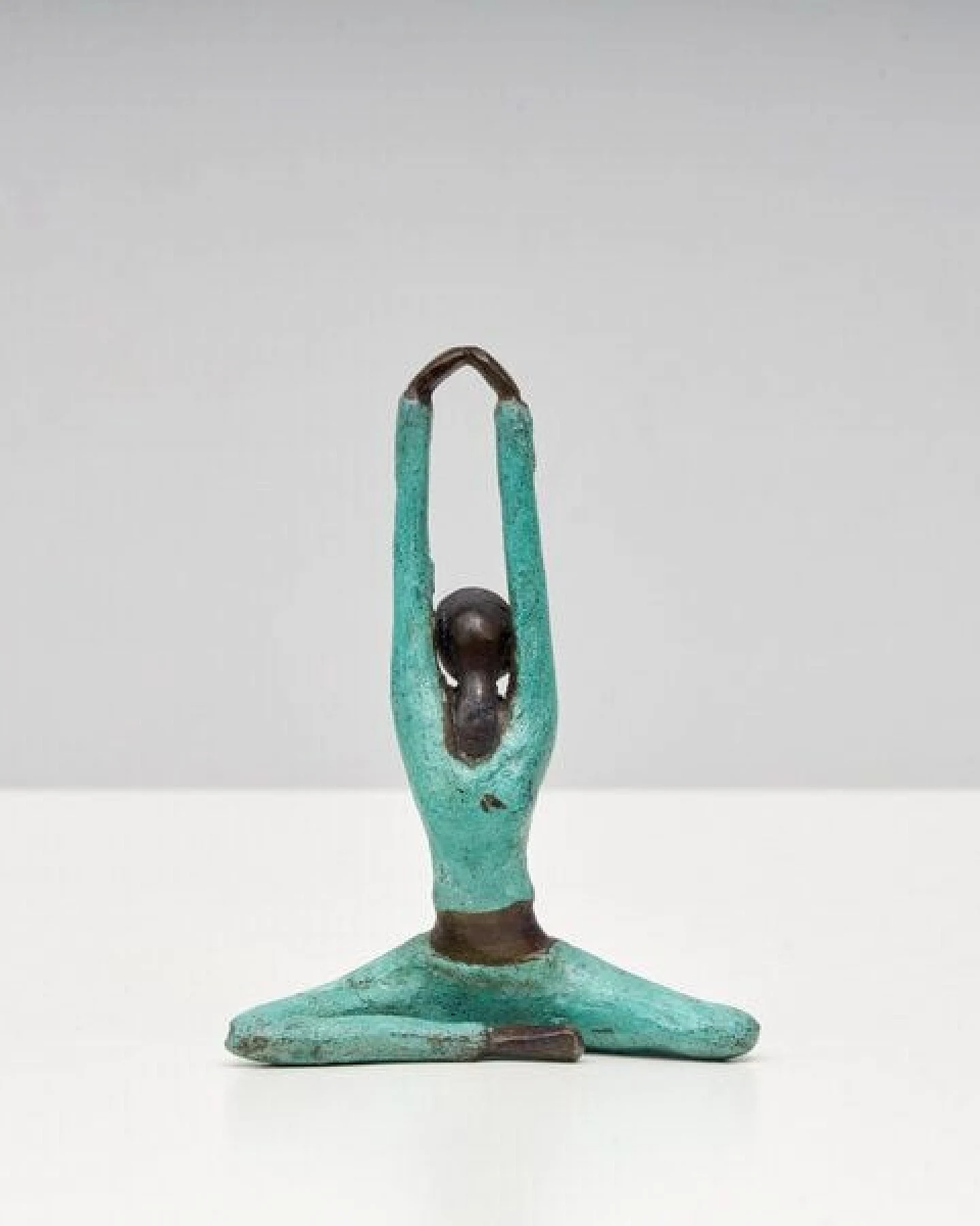 Moogoo Creative Africa Bronze-Skulptur Yoga "Barbara" – Ansicht 3