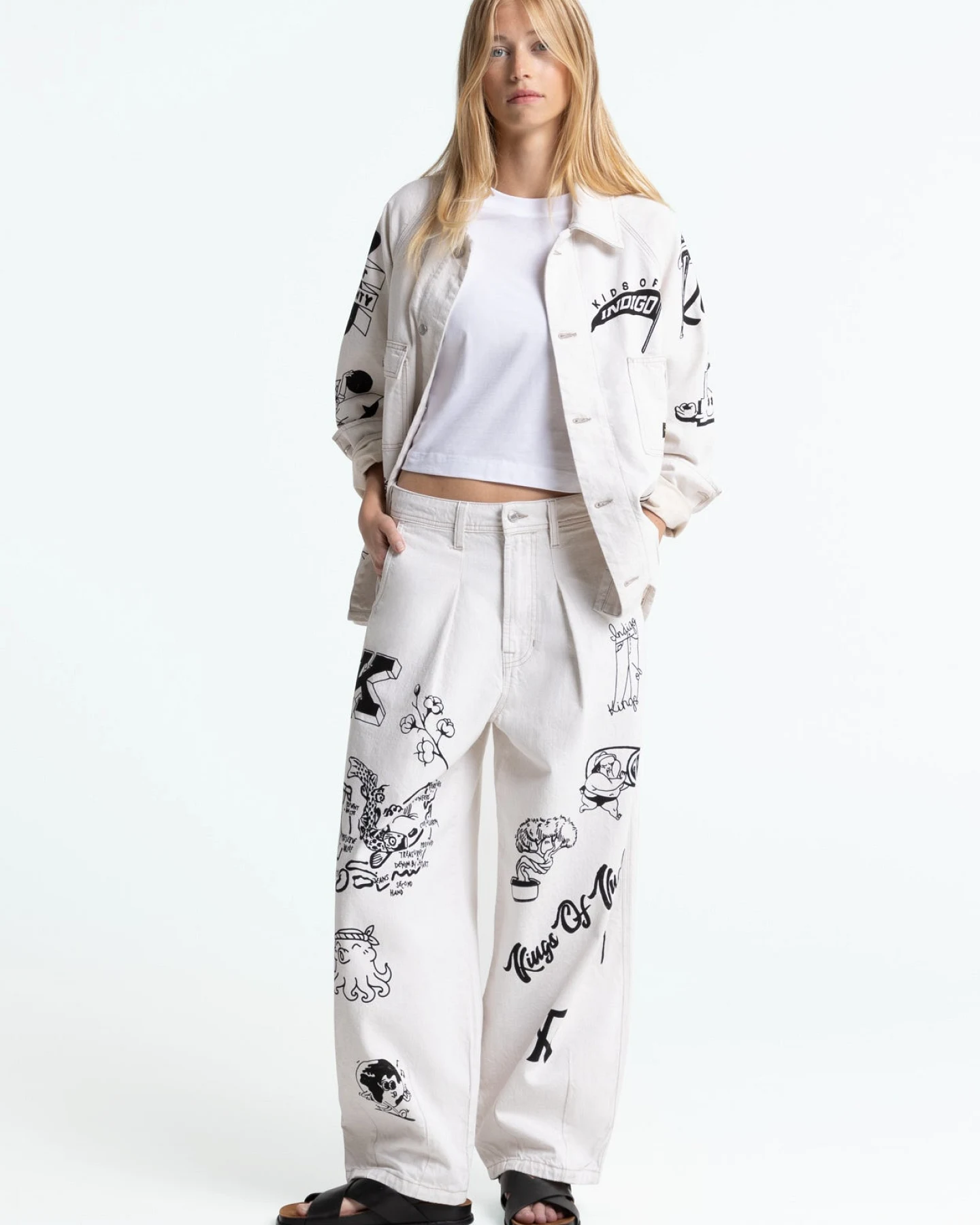 Kings of Indigo Herren vegan Hose Kimmy Amsterdam Scribble Weiß – Ansicht 2