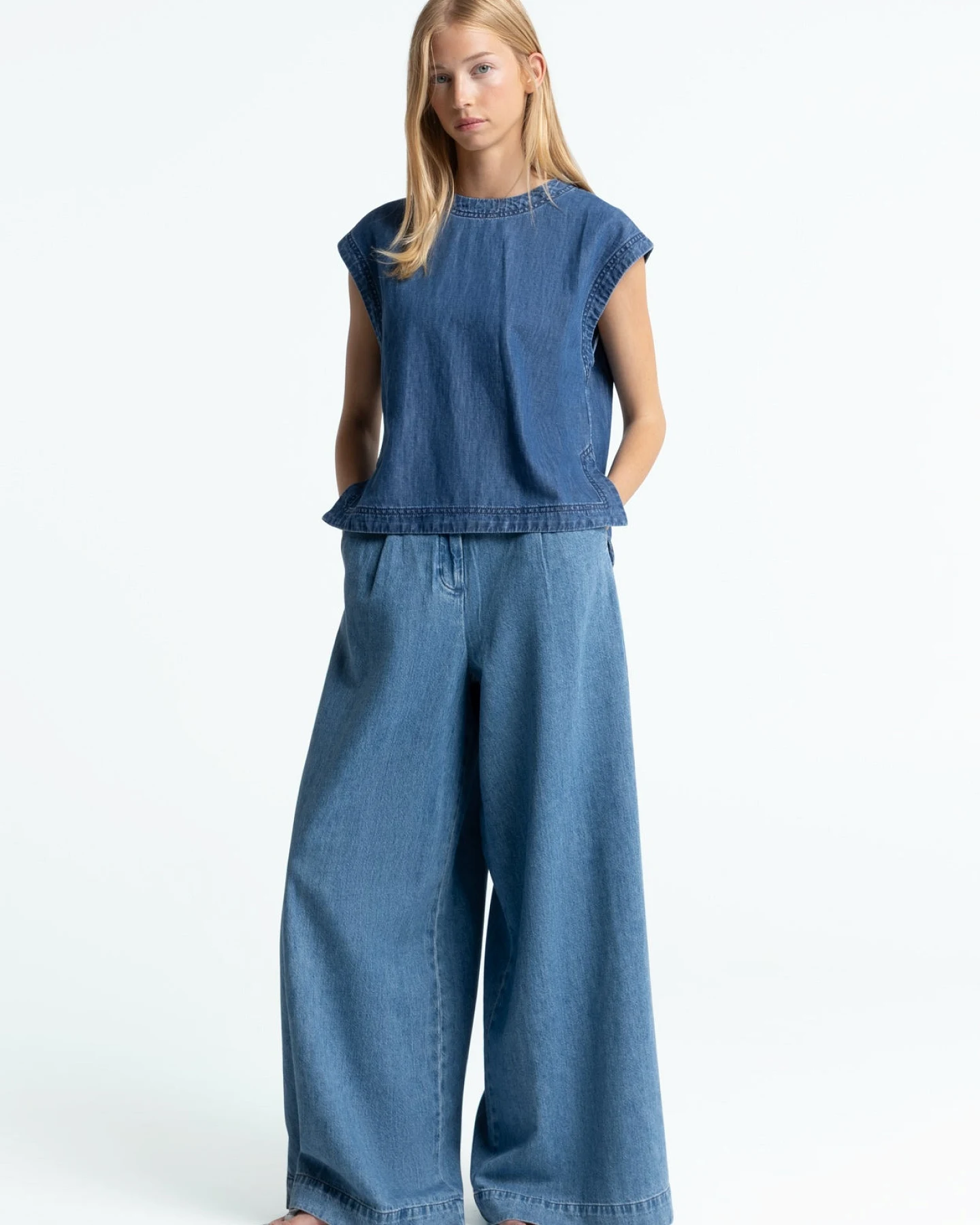 Kings of Indigo Damen vegan Jeans Elsa Hopcete Electric Clean Blau – Ansicht 2