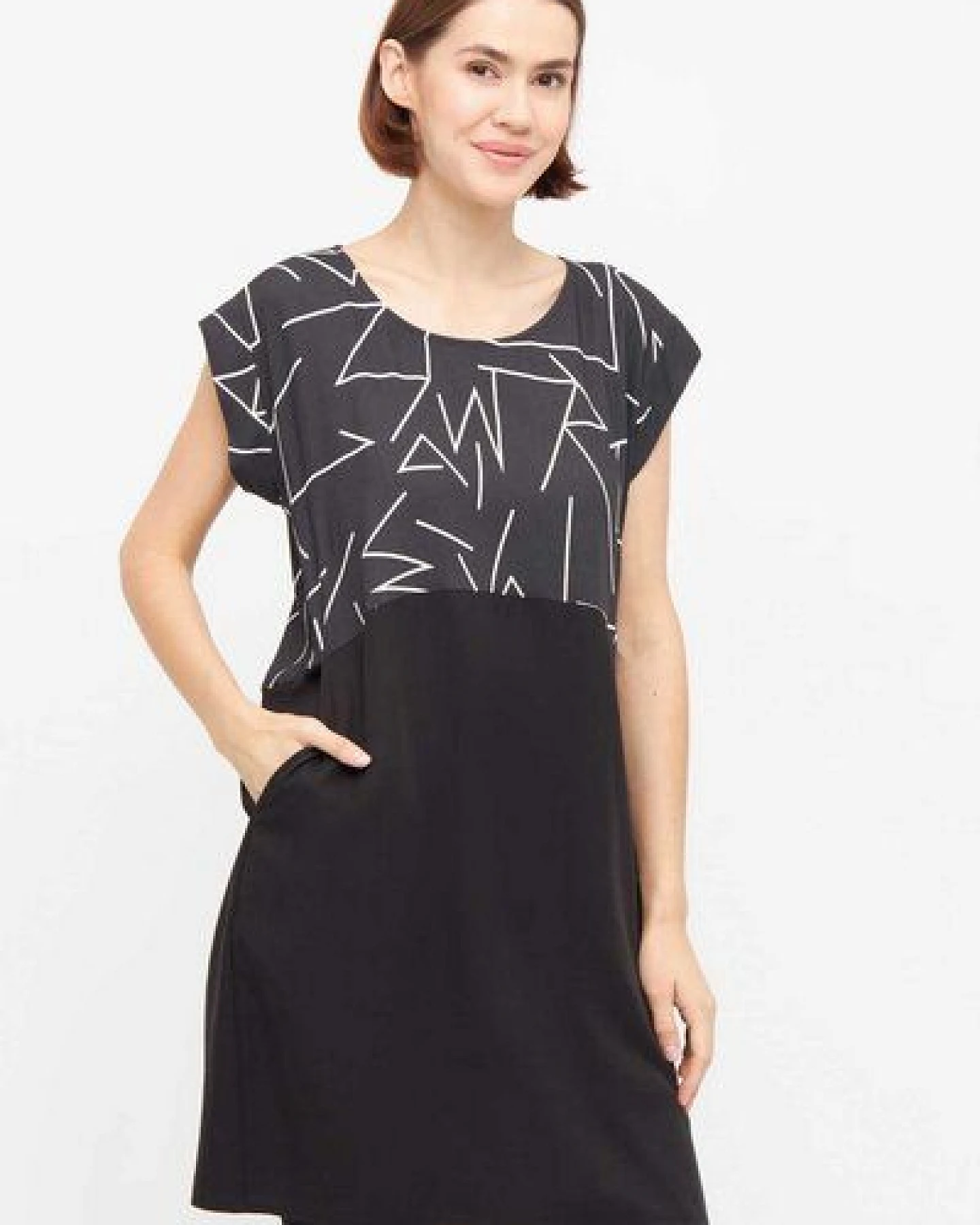 WiDDA berlin Schwarzes Shiftkleid TOO LINES aus TENCEL® und ECOVERO® – Ansicht 2