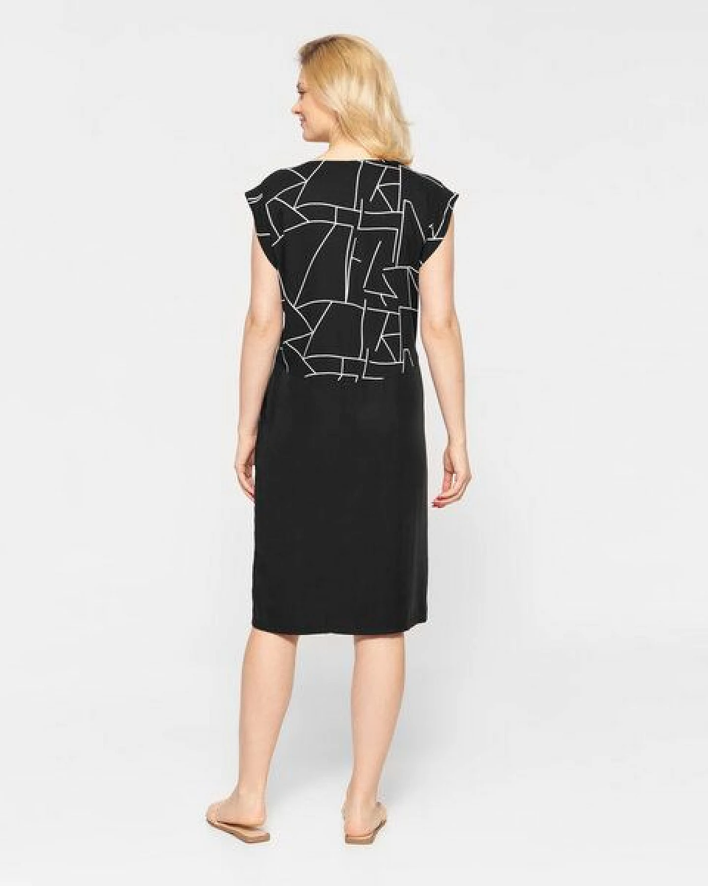 WiDDA berlin Schwarzes Shiftkleid TOO LINES aus TENCEL® und ECOVERO® – Ansicht 4