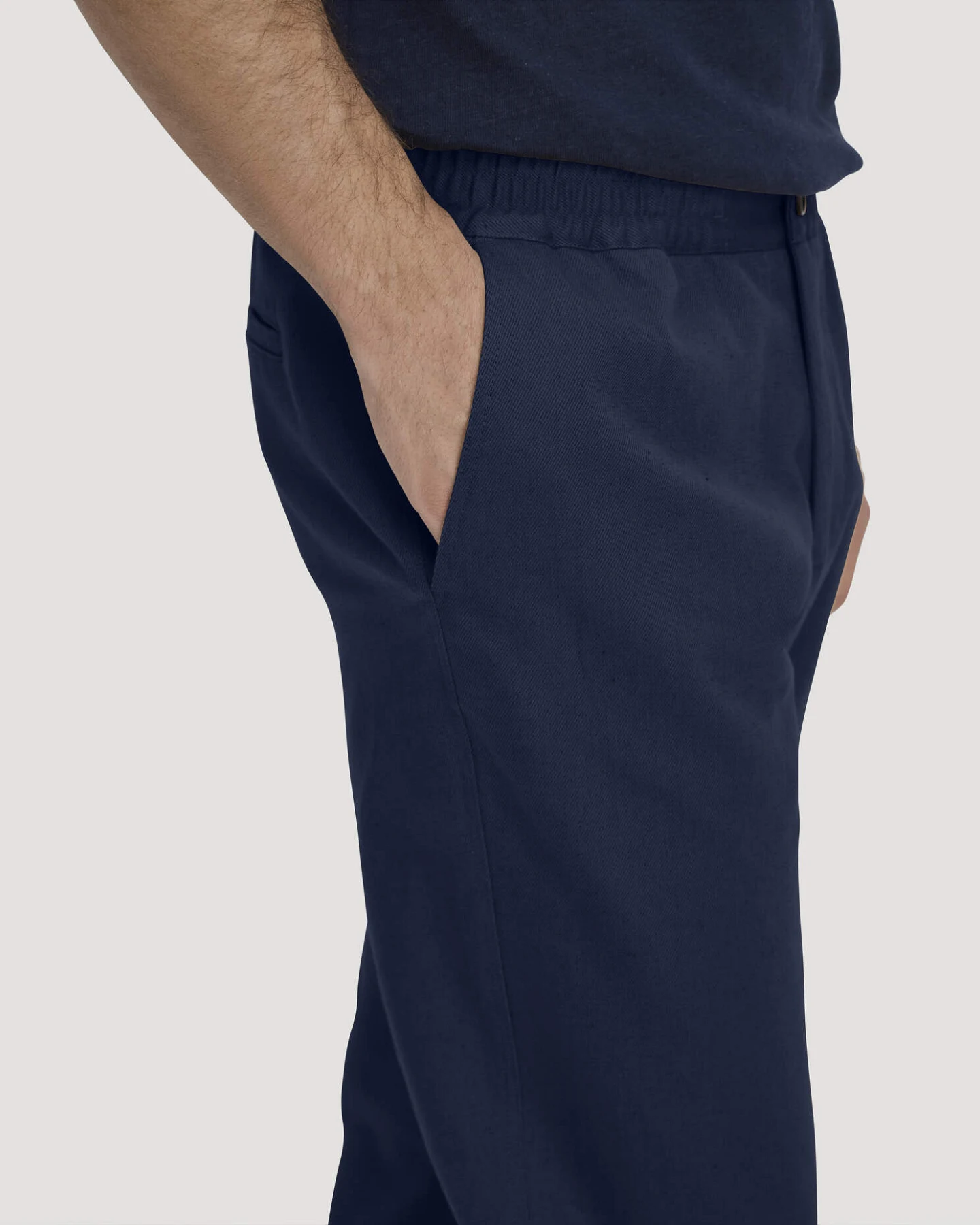 hessnatur Herren Hose ENEA Regular aus Bio-Baumwolle mit Leinen - blau - Größe 38/32 – Ansicht 3