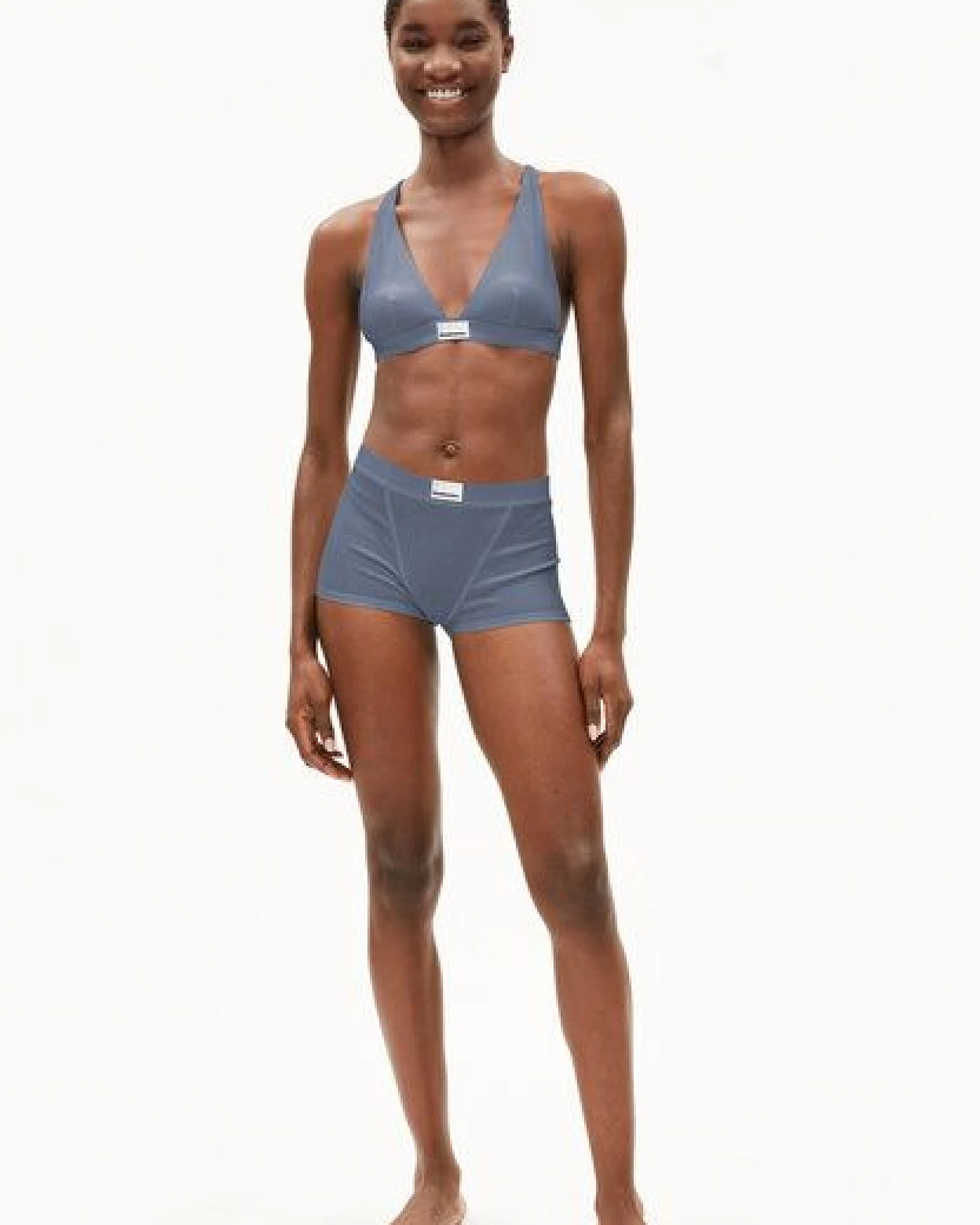ARMEDANGELS ERYNAA RIB Damen Ripp-Shortie aus Bio-Baumwoll Mix – Ansicht 4