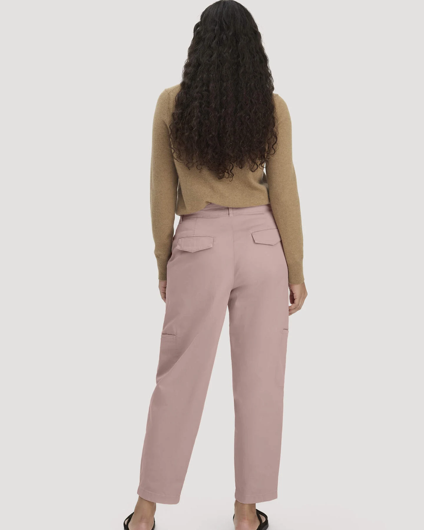 hessnatur Damen Hose Soft Utility Cargo Relaxed aus Bio-Baumwolle - rosa - Größe 44 – Ansicht 2