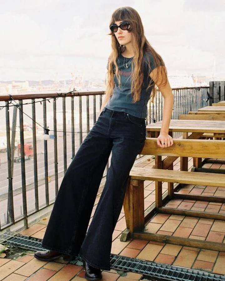 Nudie Jeans Loose Fit Jeans aus Biobaumwolle - Sonic Sue