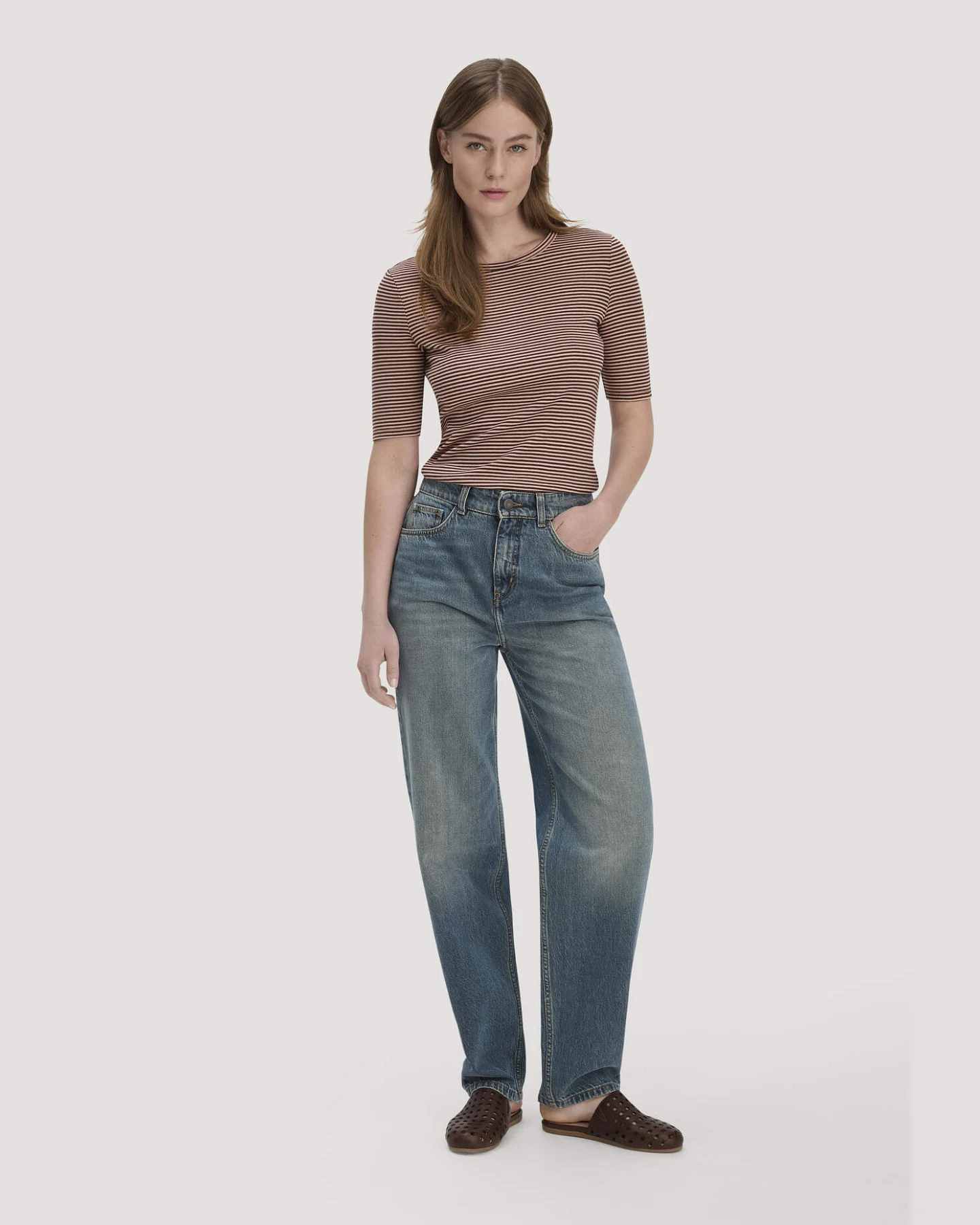 hessnatur Damen Softrib Streifen T-Shirt Fitted aus Bio-Baumwolle und TENCEL™ Modal - rosa - Größe 44 – Ansicht 2