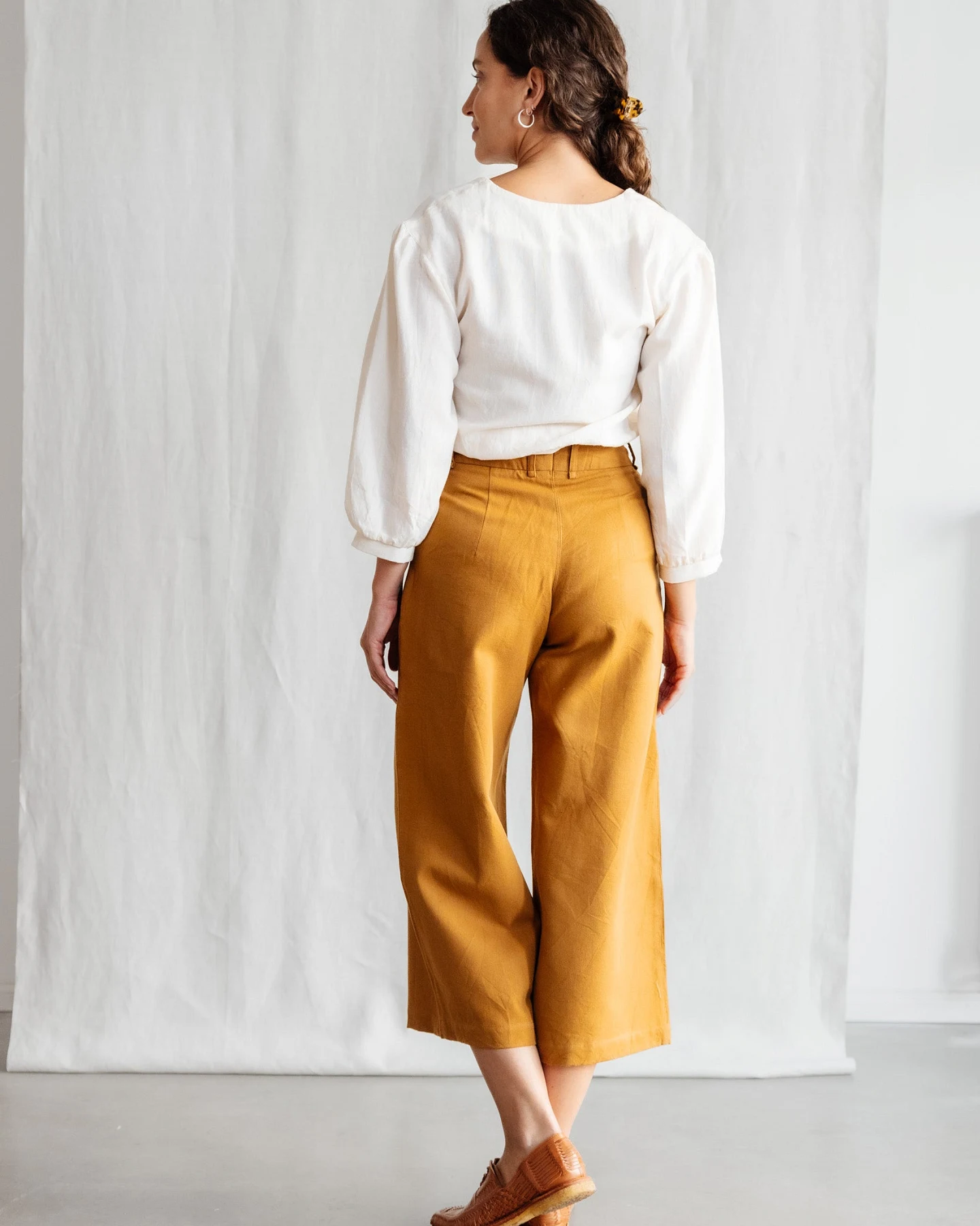 Jyoti - Fair Works Damen vegan Culotte Hemani Curry – Ansicht 2