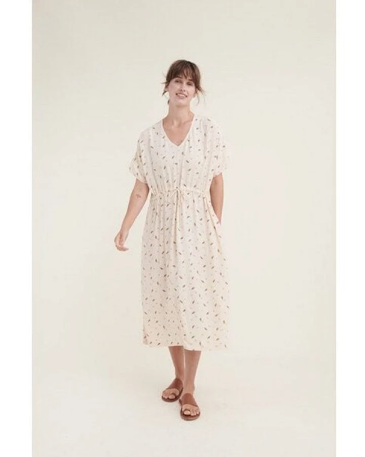 Basic Apparel Kleid ANJO mit feinem Blätterprint