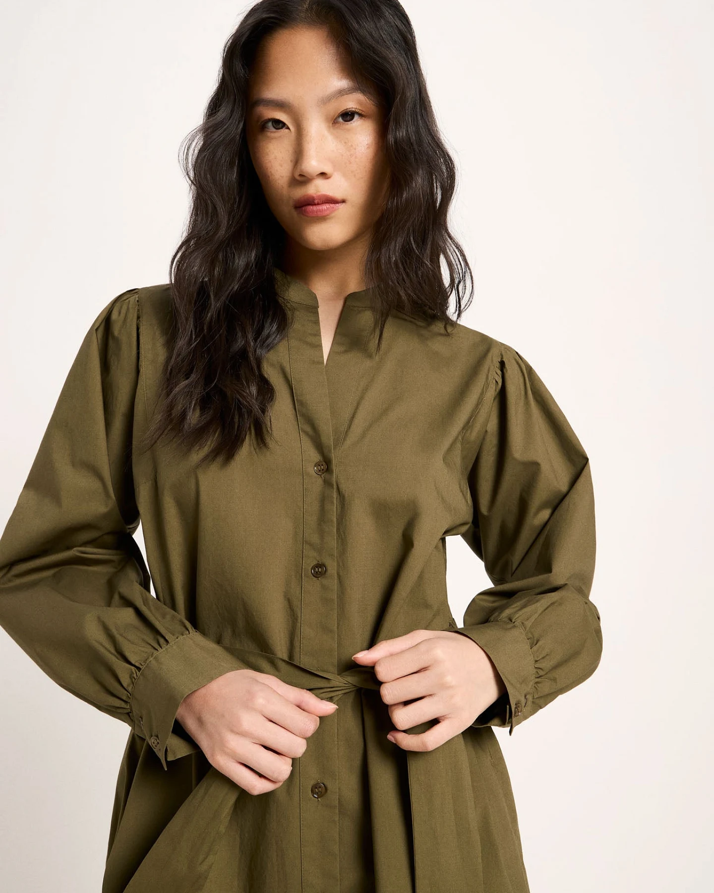 Kleid mit Kräuseln – Ansicht 2