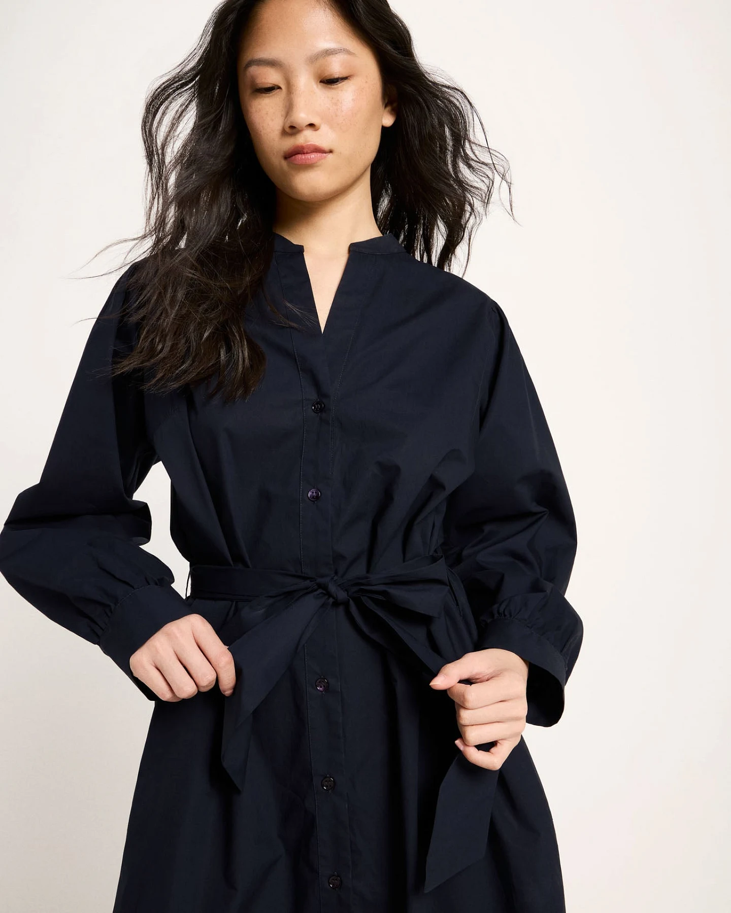 Kleid mit Kräuseln – Ansicht 2