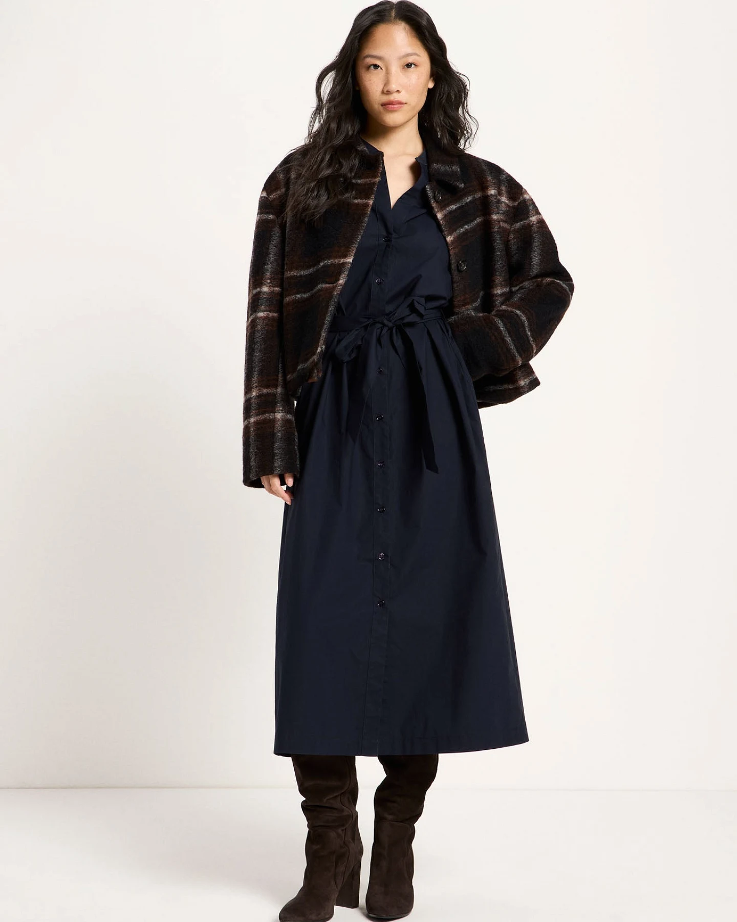 Kleid mit Kräuseln – Ansicht 4