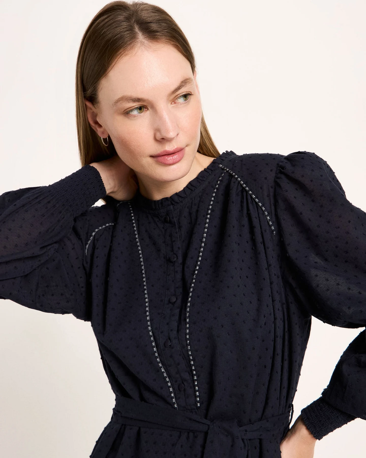 Kleid mit Kräuseln – Ansicht 3