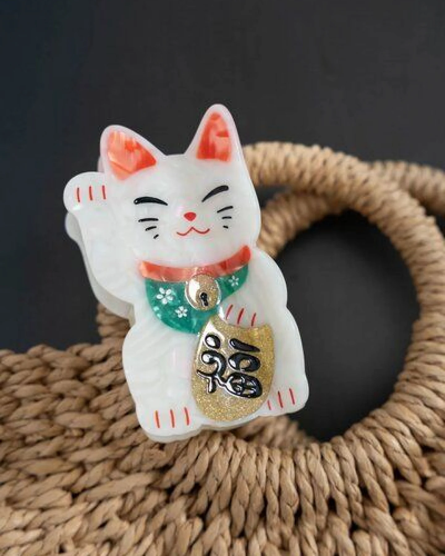 by Vivi. Haarklammer Glückskatze / Maneki-neko – Ansicht 2